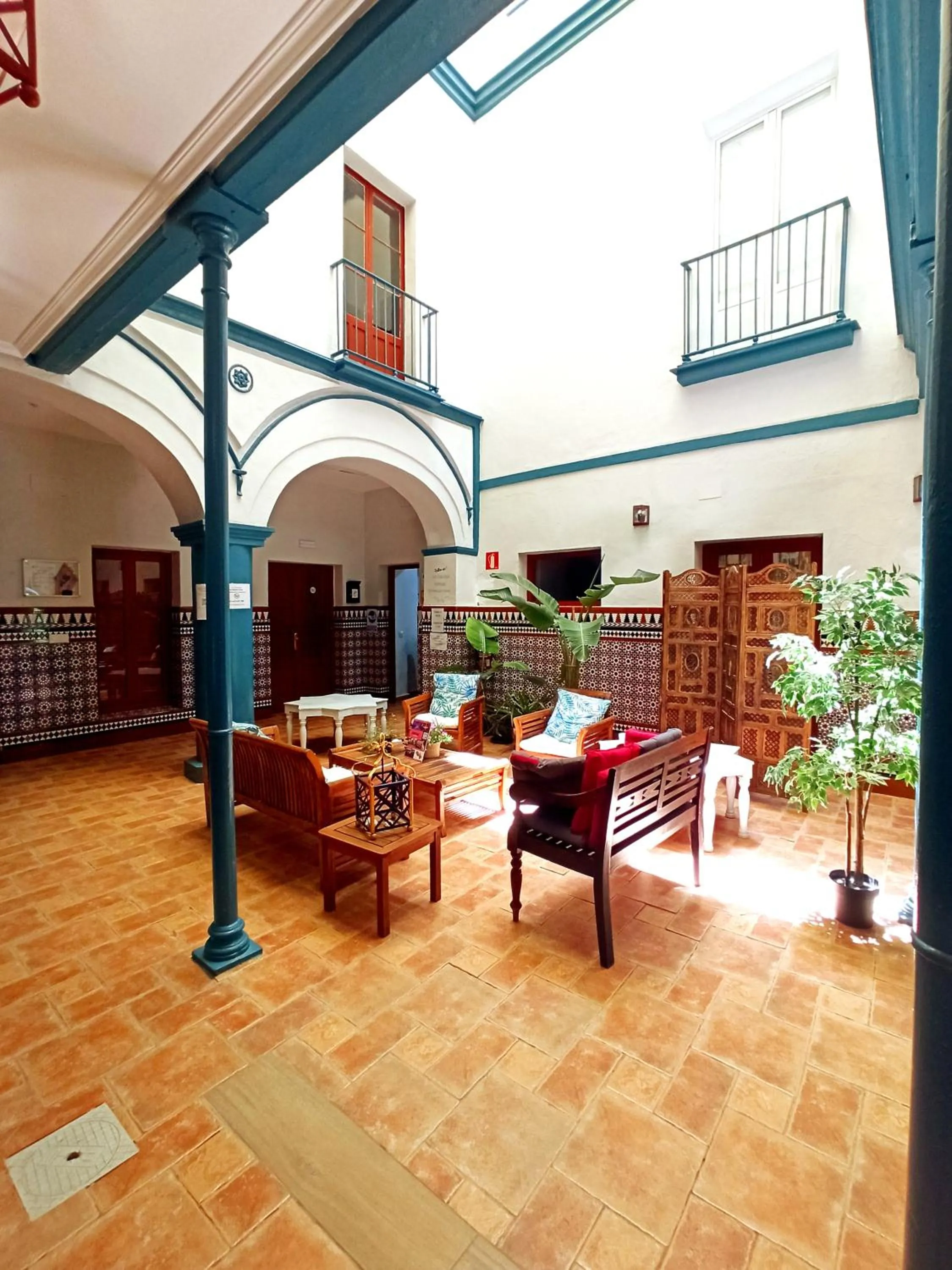 Patio in Vivian's Guest House Auto Check-in