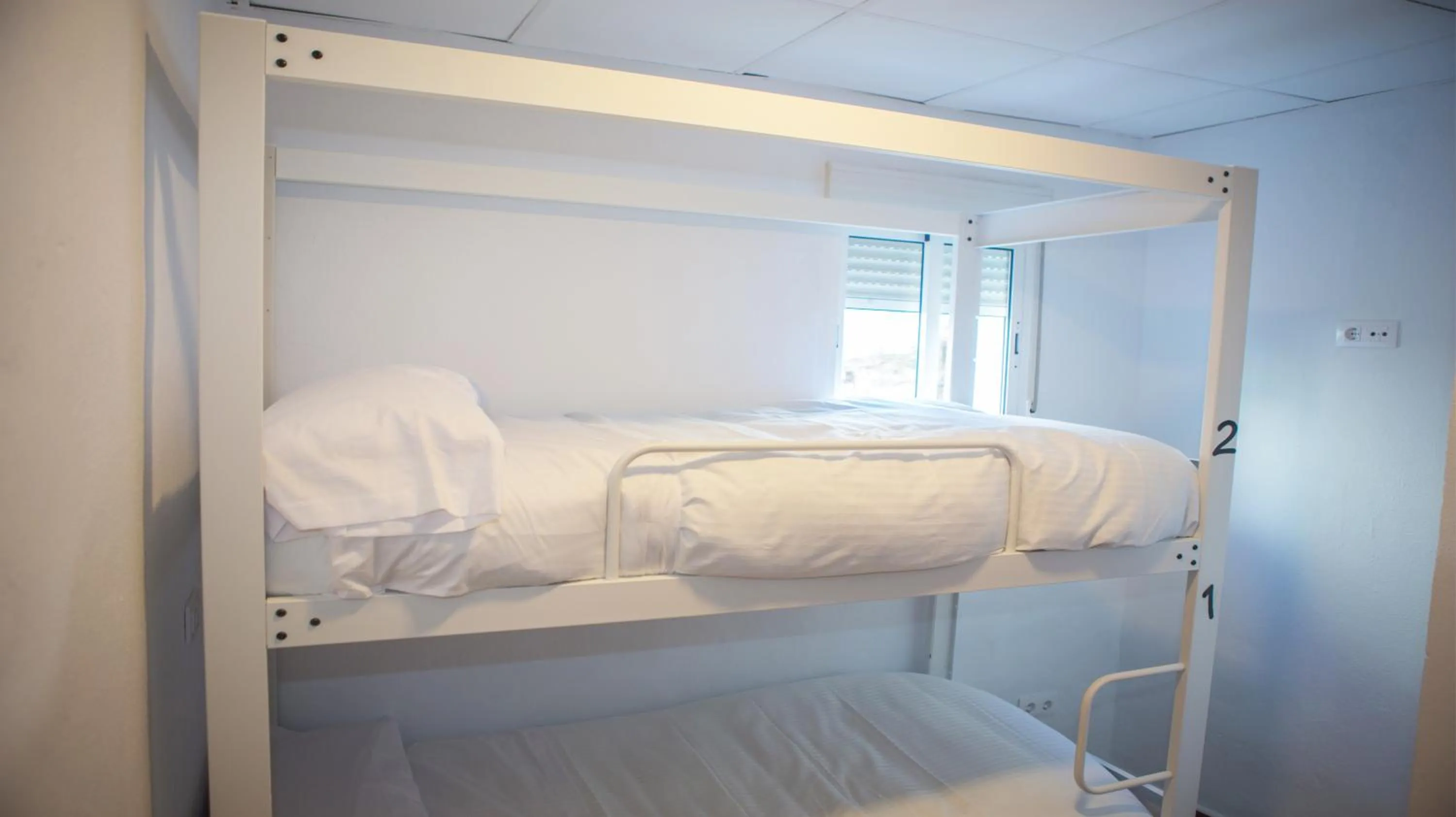 bunk bed, Bed in Vivian's Guest House Auto Check-in