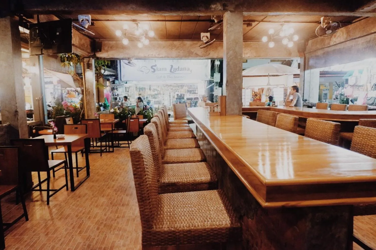 Food and drinks in At Kamala Hotel