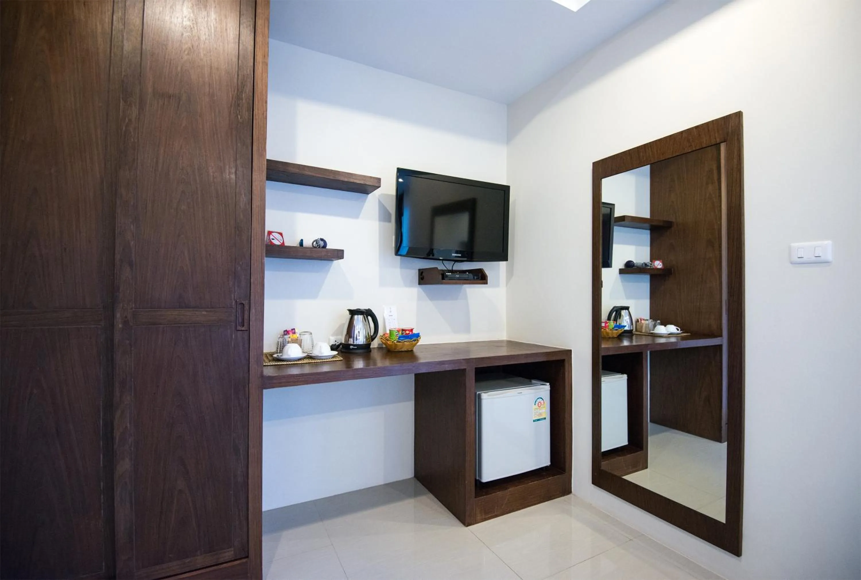 Photo of the whole room in At Kamala Hotel