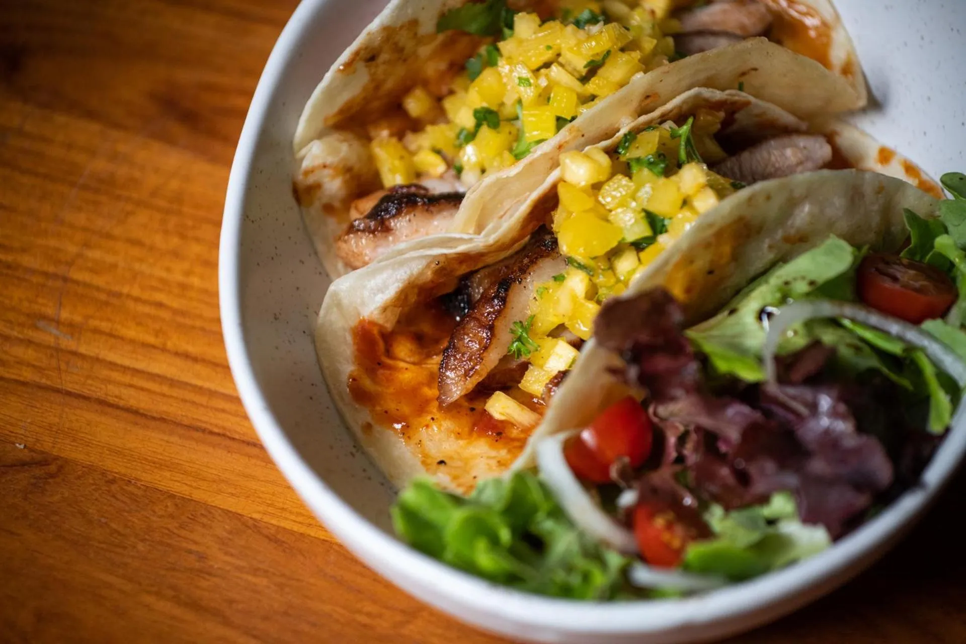 Restaurant/places to eat in At Kamala Hotel