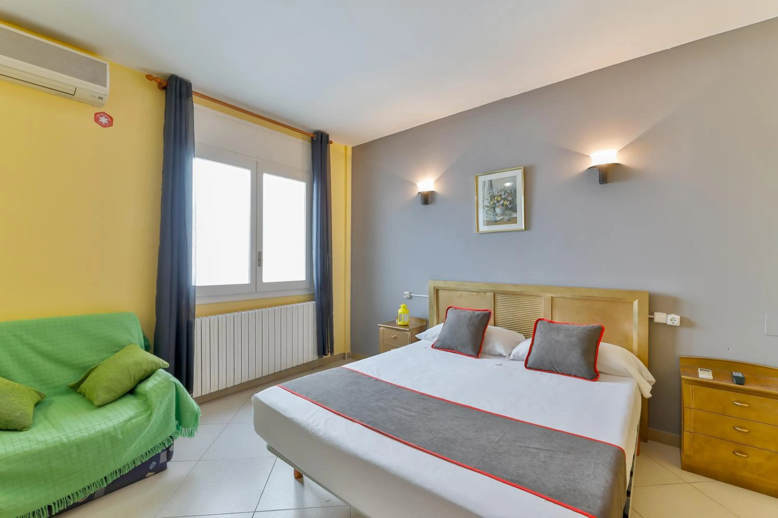 Bedroom in Can Peixan