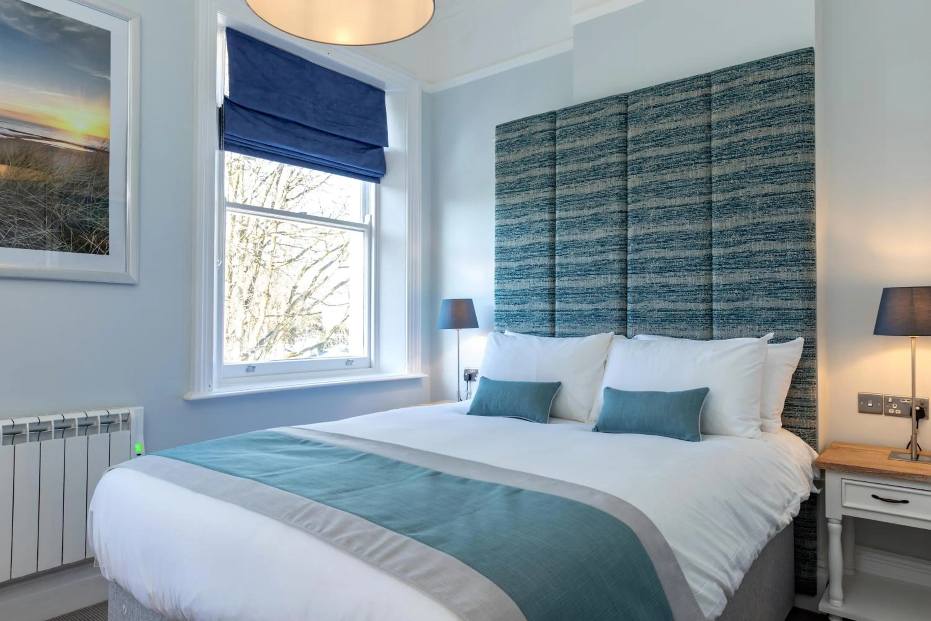 Bedroom, Bed in Sandhills Apartments, Mudeford