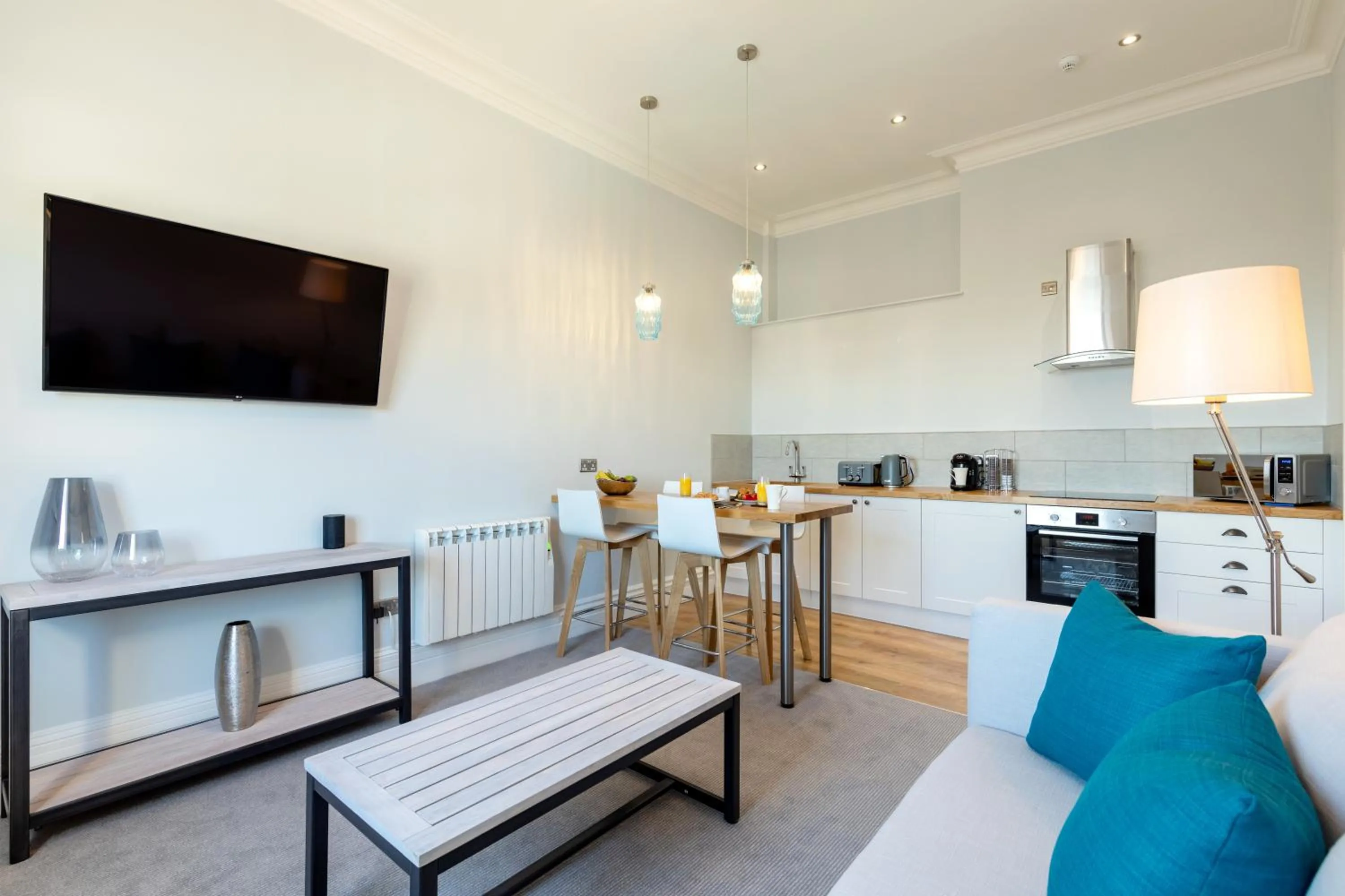 TV and multimedia in Sandhills Apartments, Mudeford