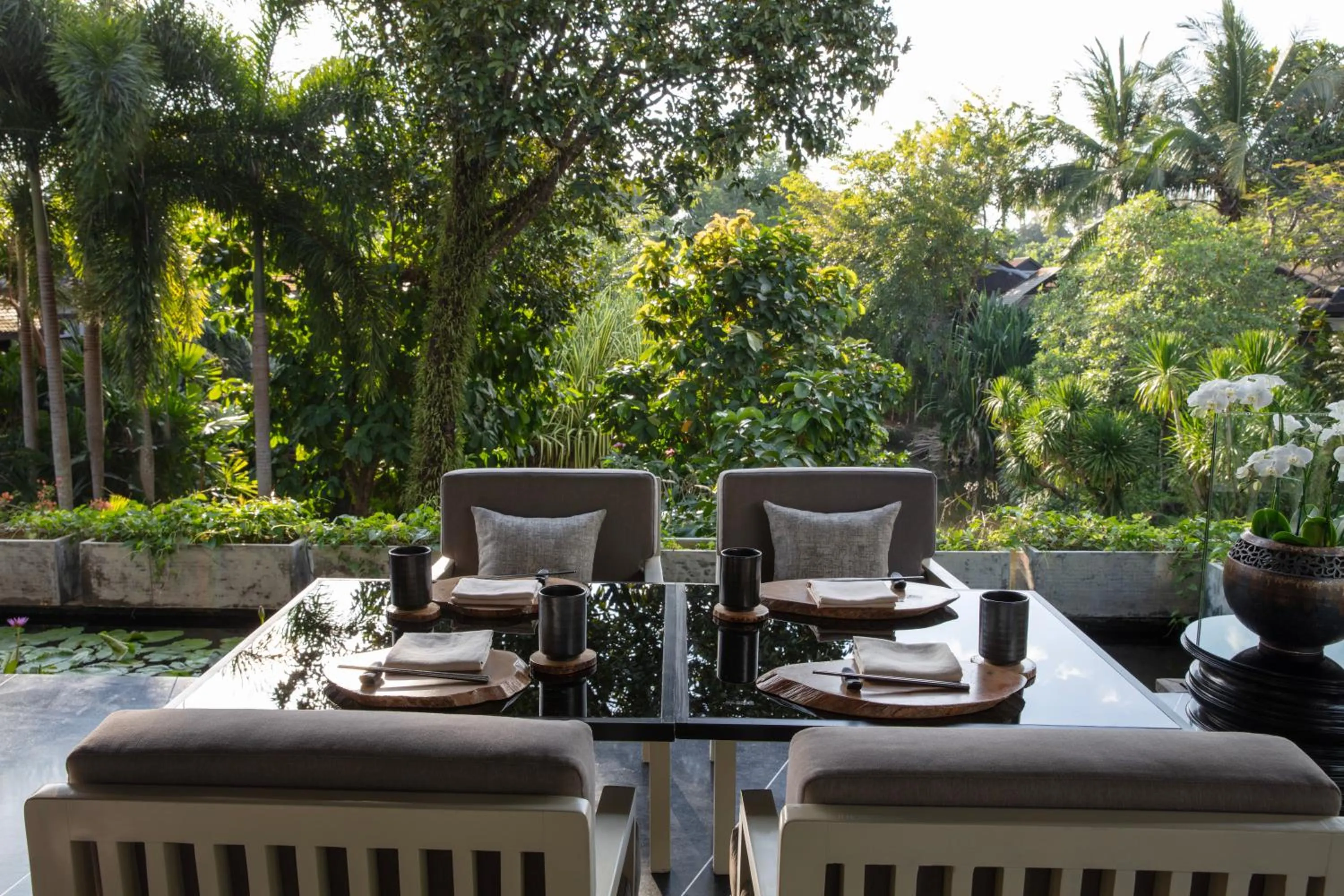 Restaurant/places to eat in Anantara Mai Khao Phuket Villas