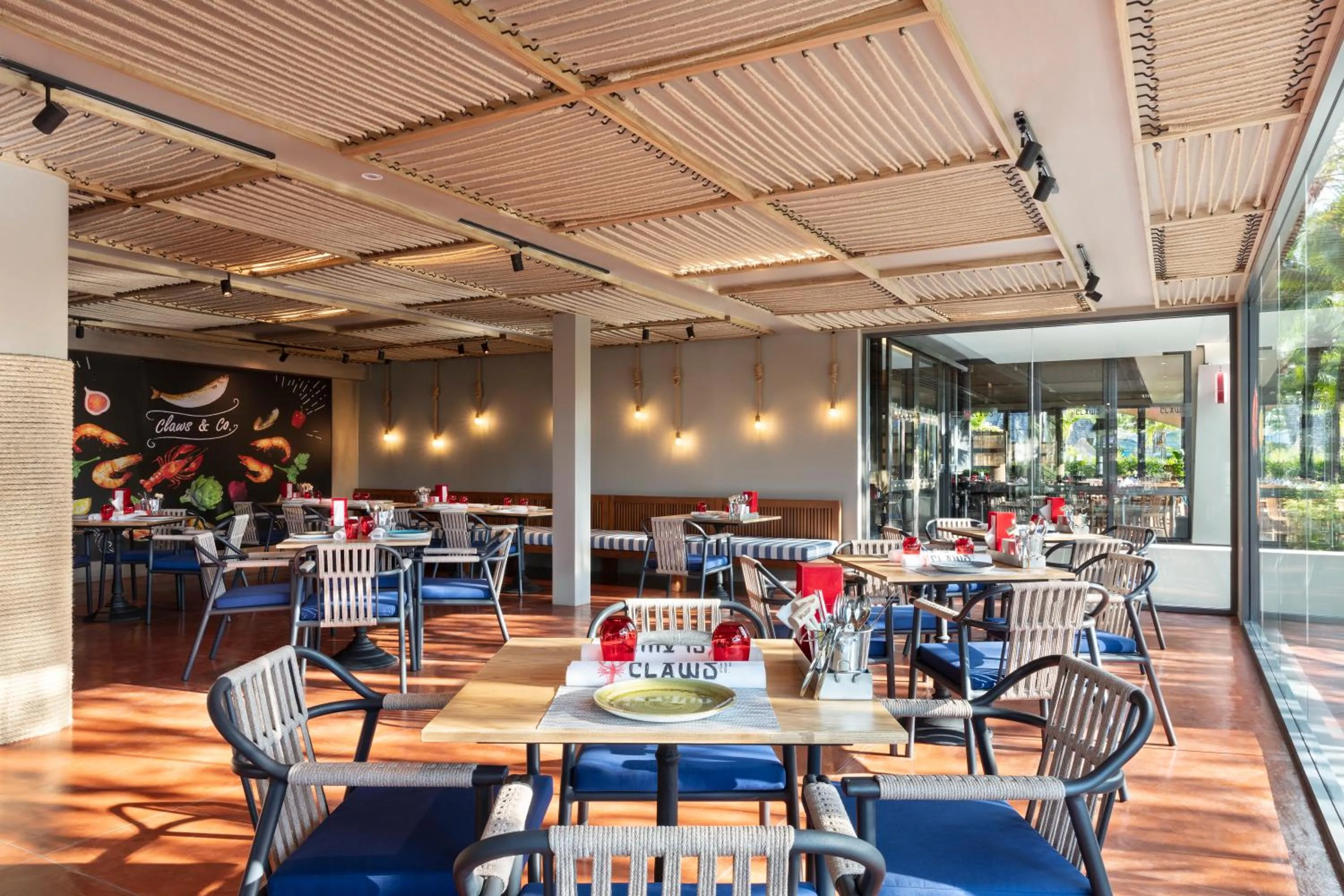 Restaurant/places to eat in Anantara Mai Khao Phuket Villas