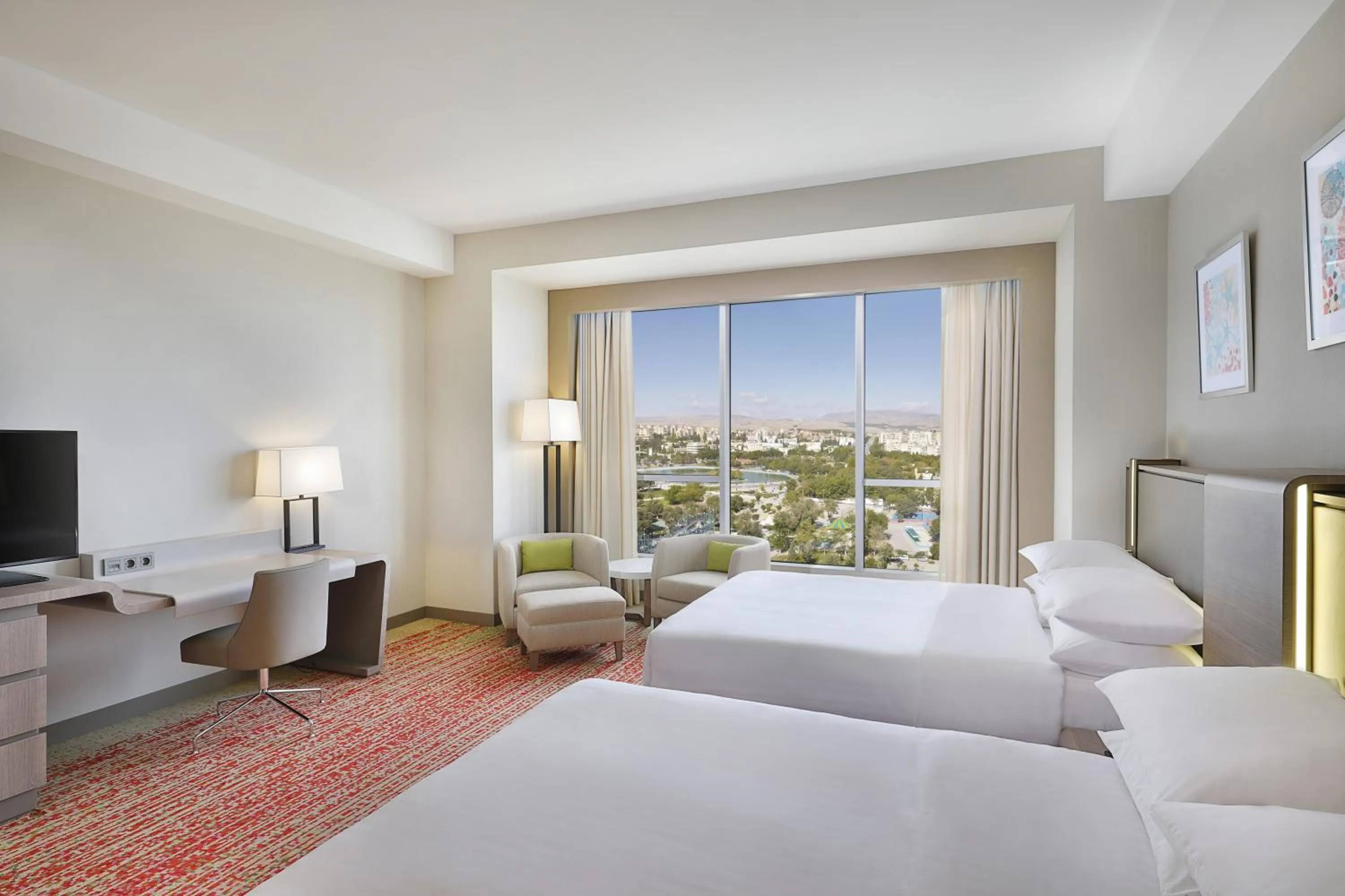 Photo of the whole room, Bed in Park Mall Hotel & Conference Center