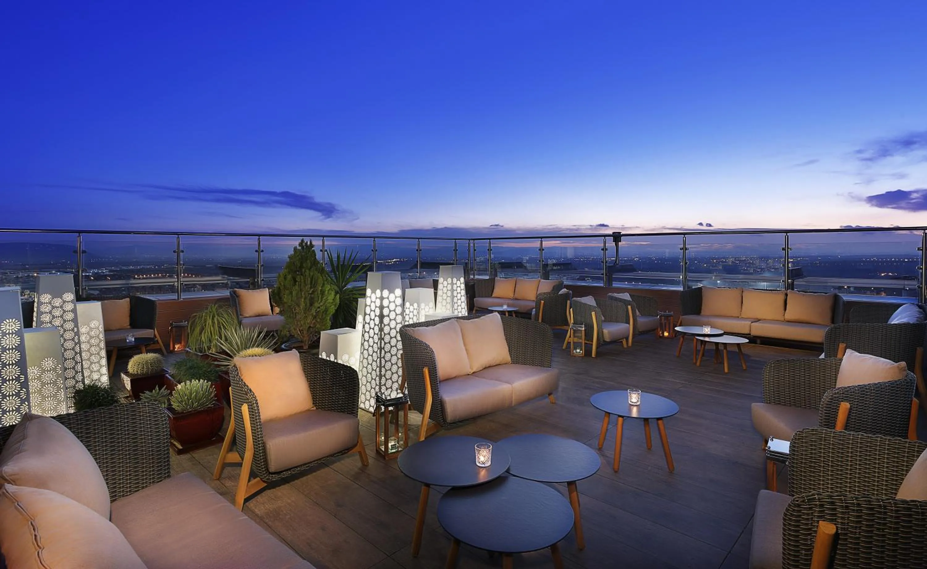 Restaurant/places to eat in Park Mall Hotel & Conference Center