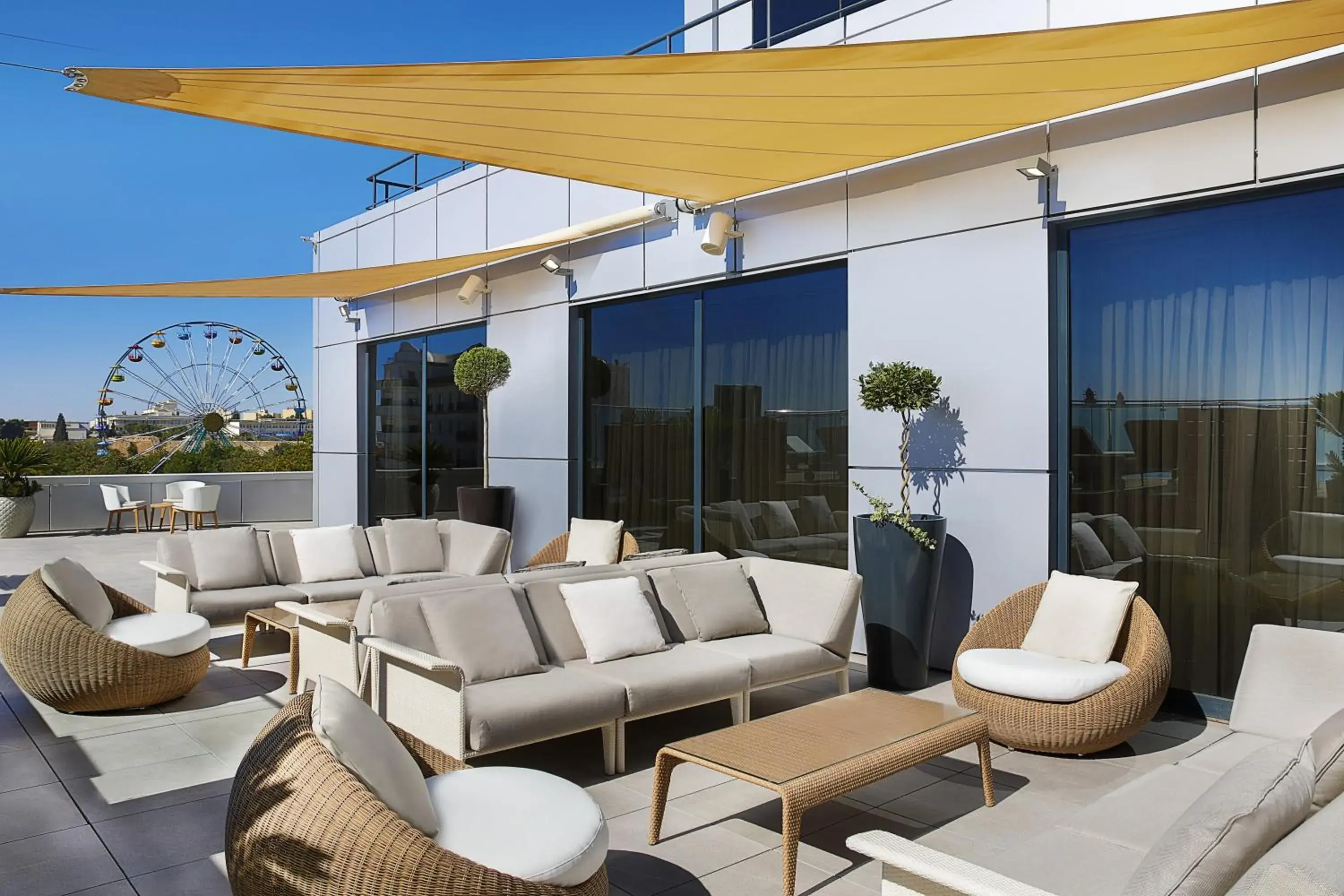 Restaurant/places to eat in Park Mall Hotel & Conference Center Restaurant/places to eat in Park Mall Hotel & Conference Center