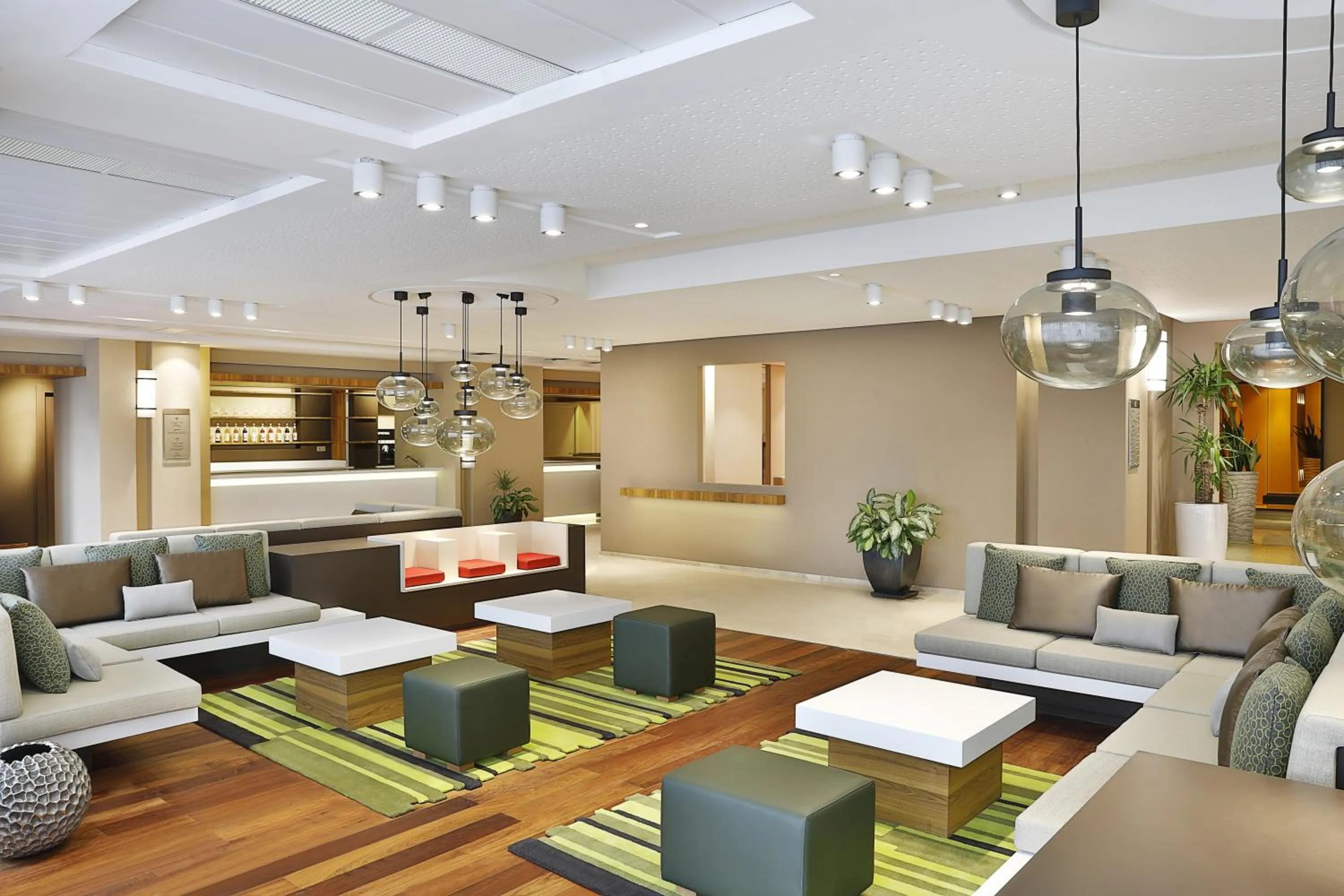 Lounge or bar in Park Mall Hotel & Conference Center