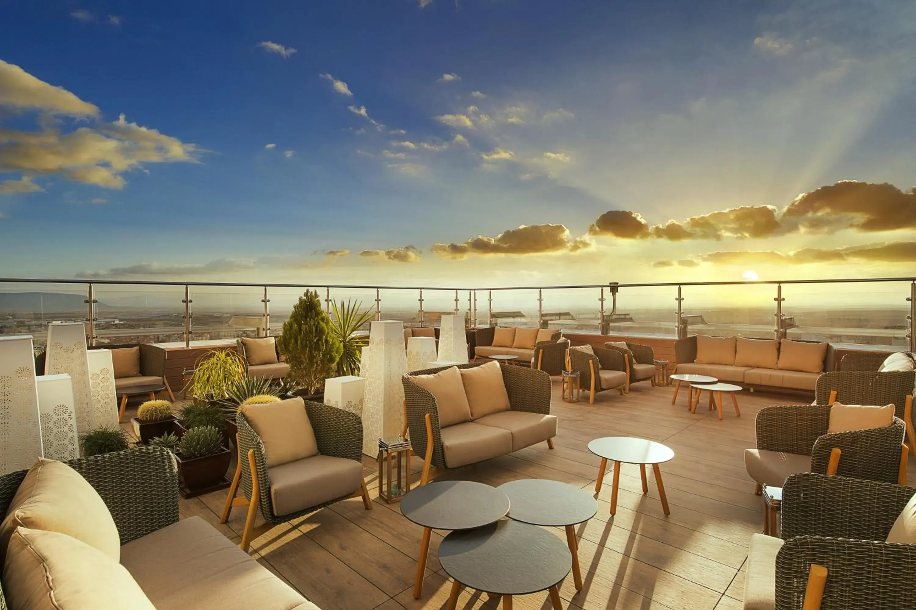 Food and drinks in Park Mall Hotel & Conference Center Food and drinks in Park Mall Hotel & Conference Center