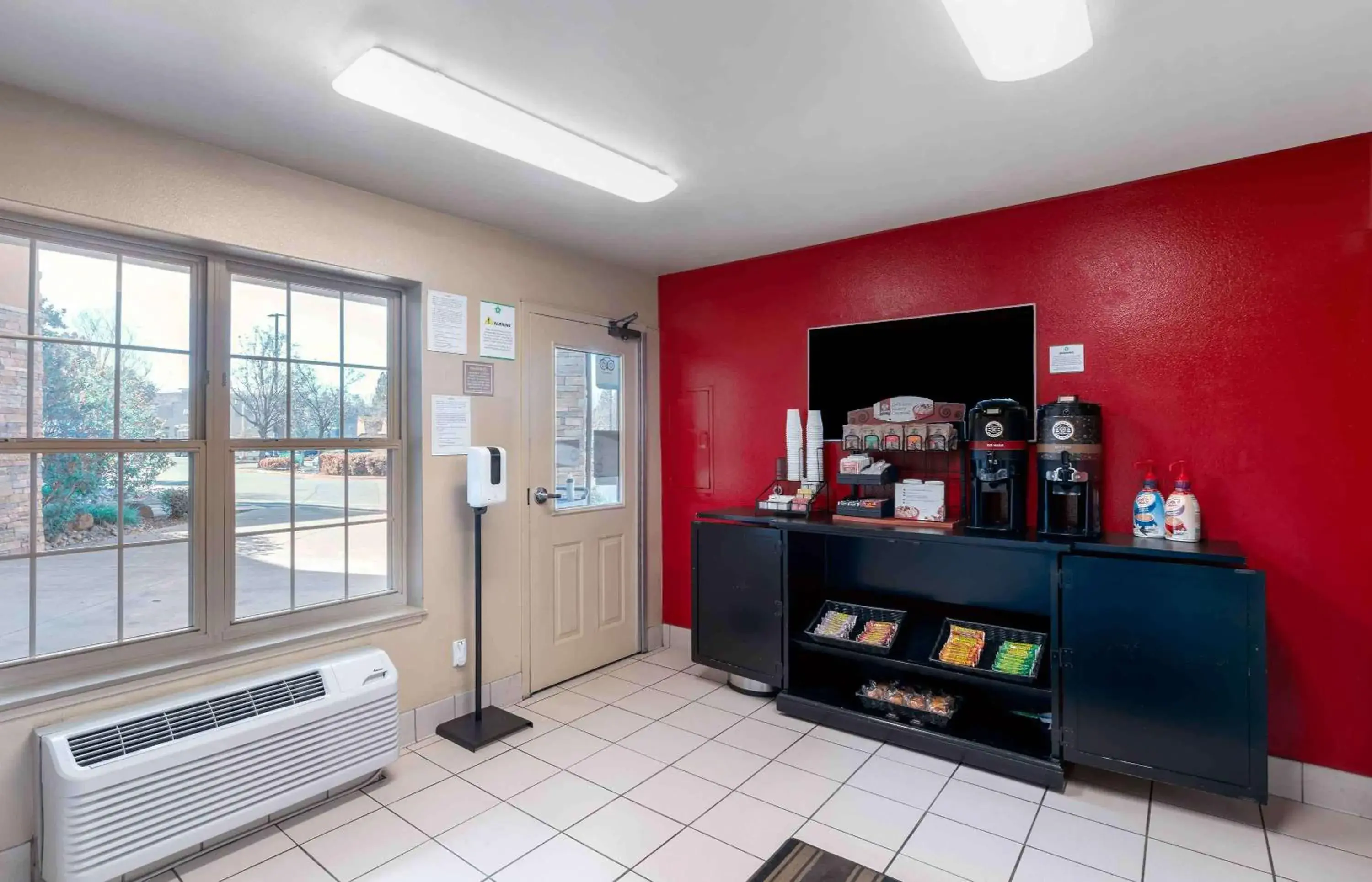 Lobby or reception in Extended Stay America Suites - Sacramento - White Rock Rd Lobby or reception in Extended Stay America Suites - Sacramento - White Rock Rd