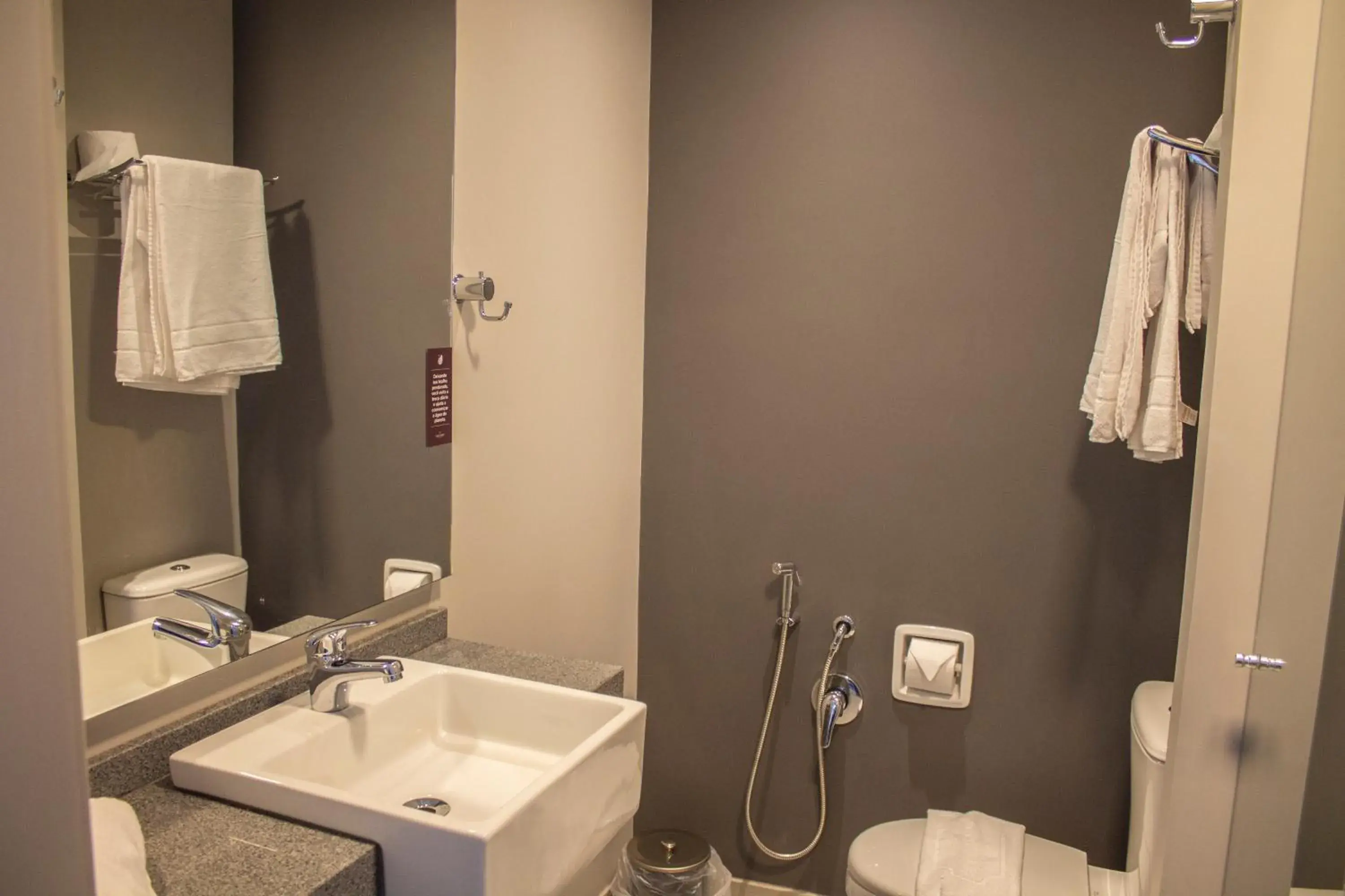 Bathroom in Dall'Onder Ski - Vale Dos Vinhedos Bathroom in Dall'Onder Ski - Vale Dos Vinhedos