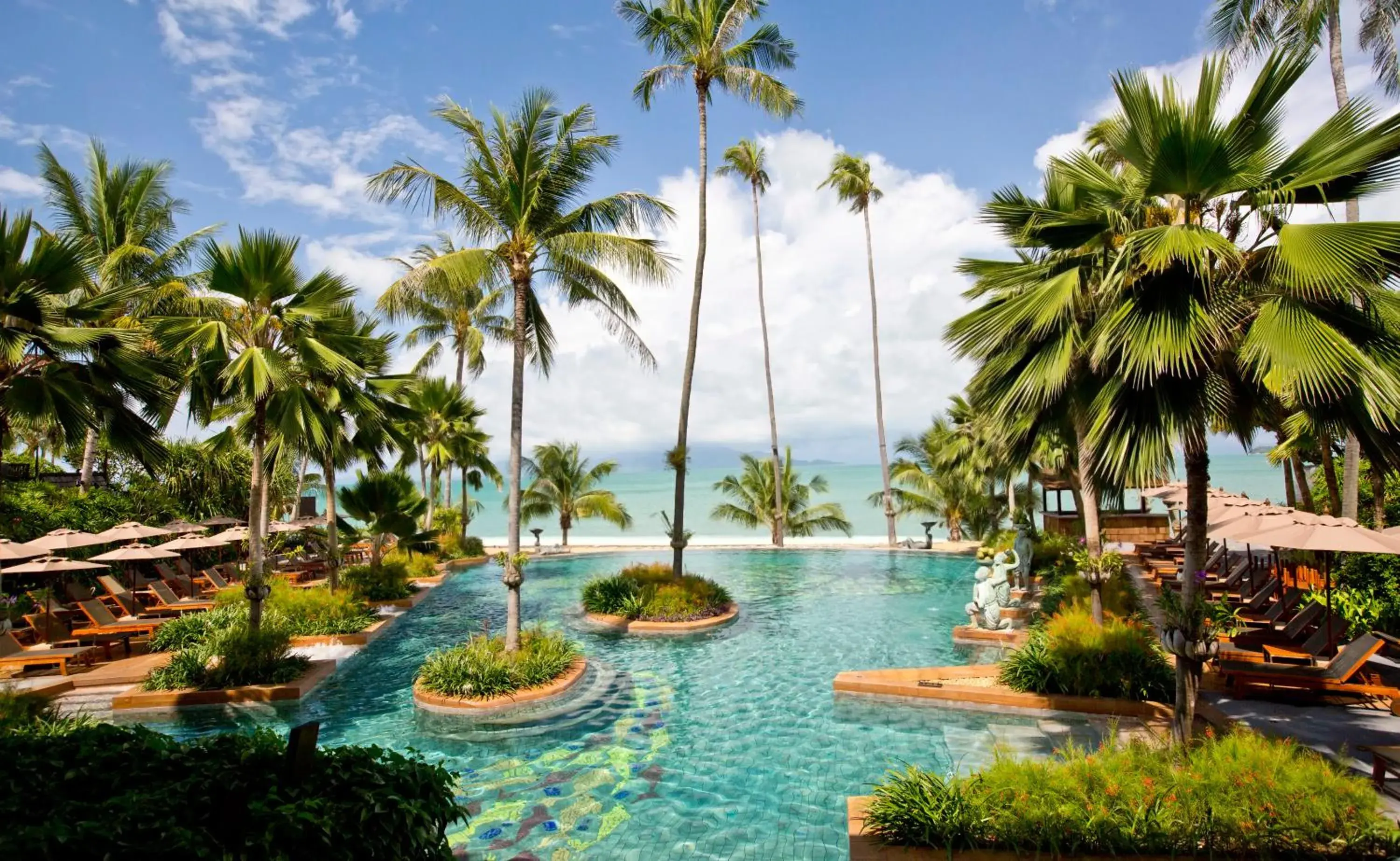 Swimming pool in Anantara Bophut Koh Samui Resort Swimming pool in Anantara Bophut Koh Samui Resort