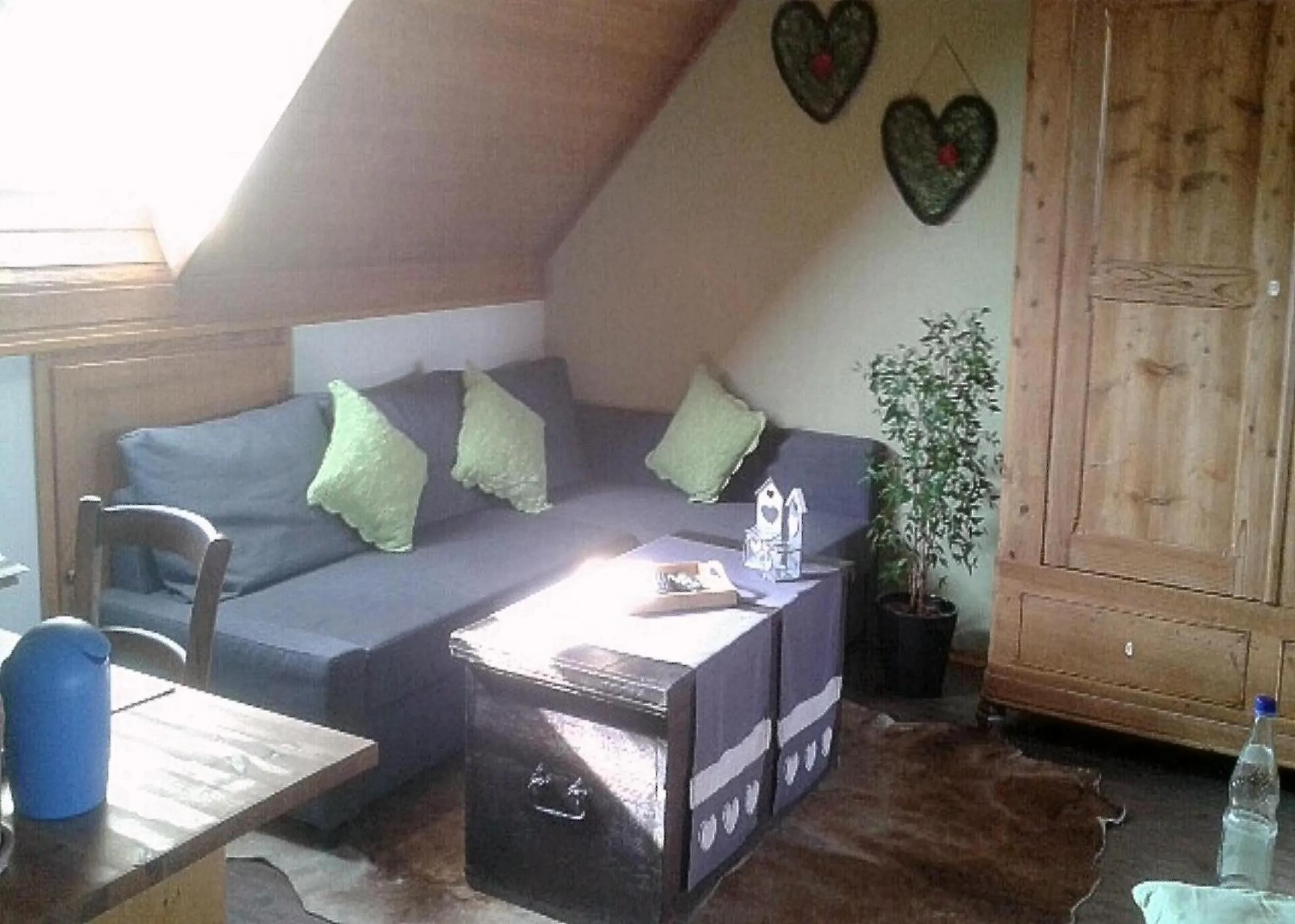 Bed in Stierstall-Suite Pension Wahlenau