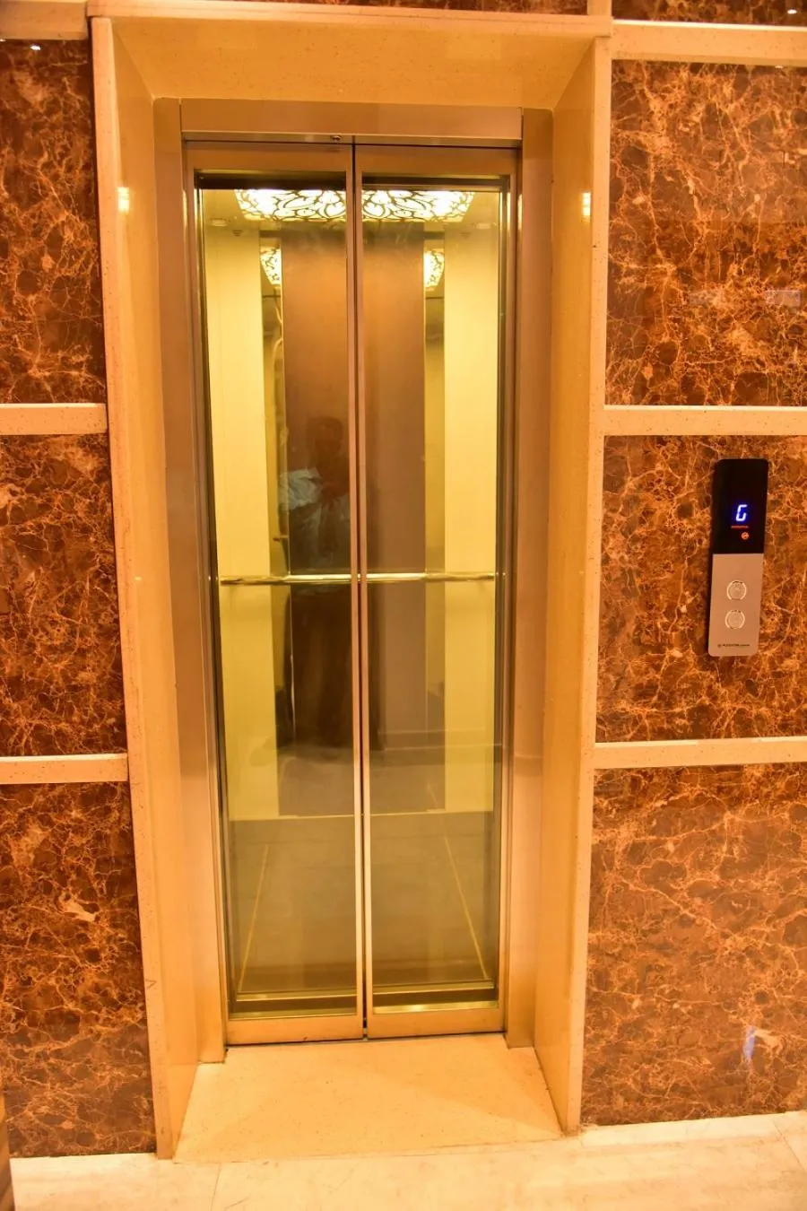 Property building in Le Oak Inn