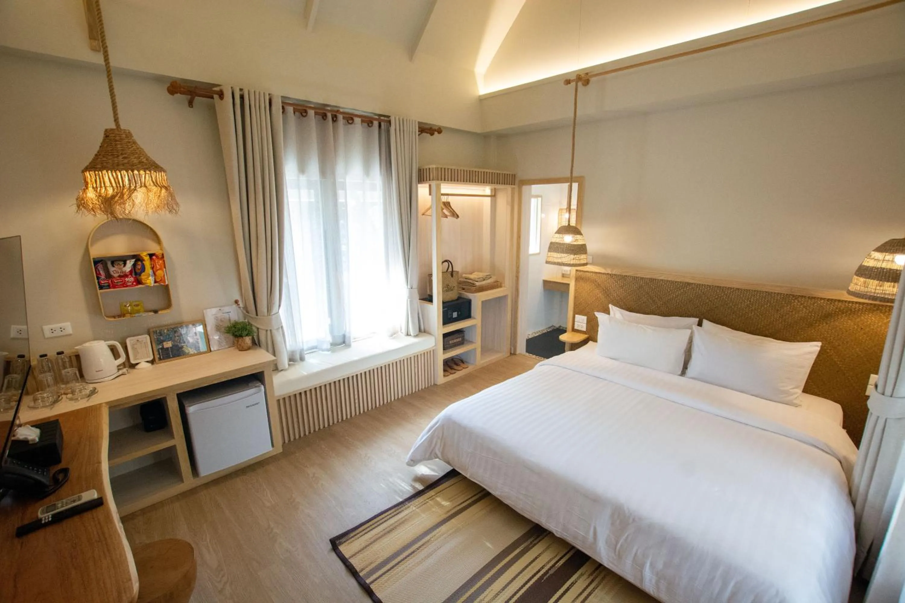 Bed in Cocohut Beach Resort Koh Phangan