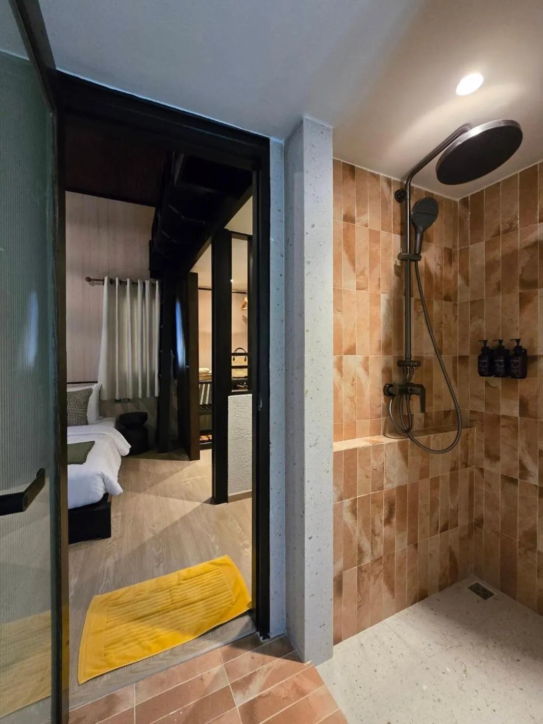 Bed in Cocohut Beach Resort Koh Phangan