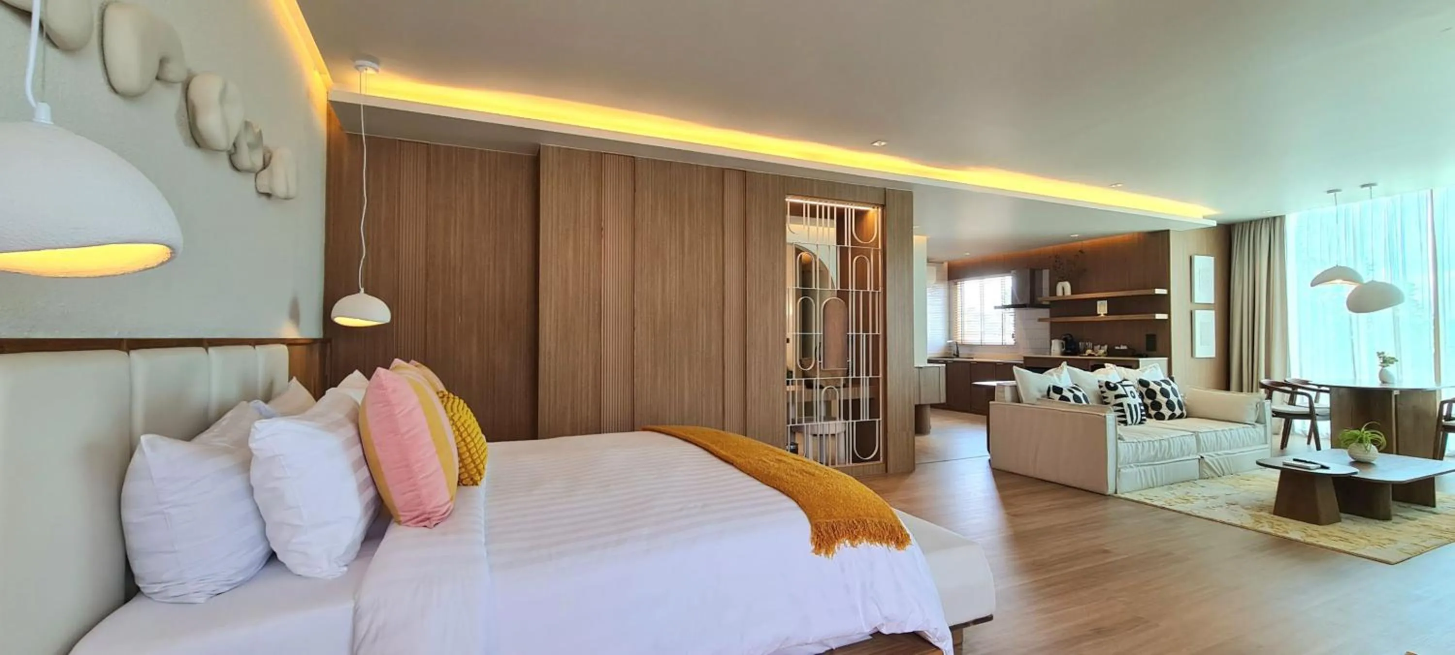 Bed in Cocohut Beach Resort Koh Phangan