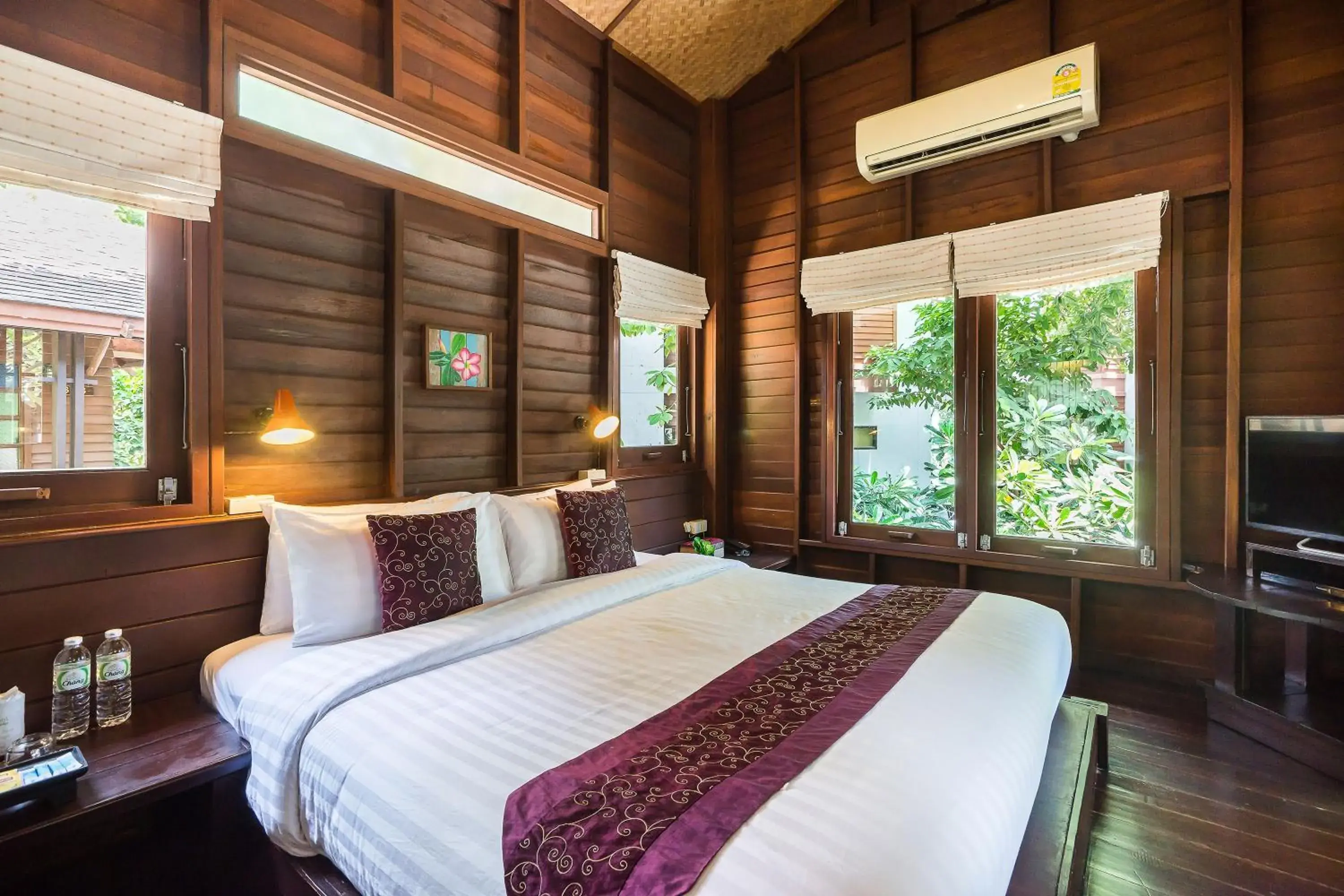 Bed in Cocohut Beach Resort Koh Phangan Bed in Cocohut Beach Resort Koh Phangan