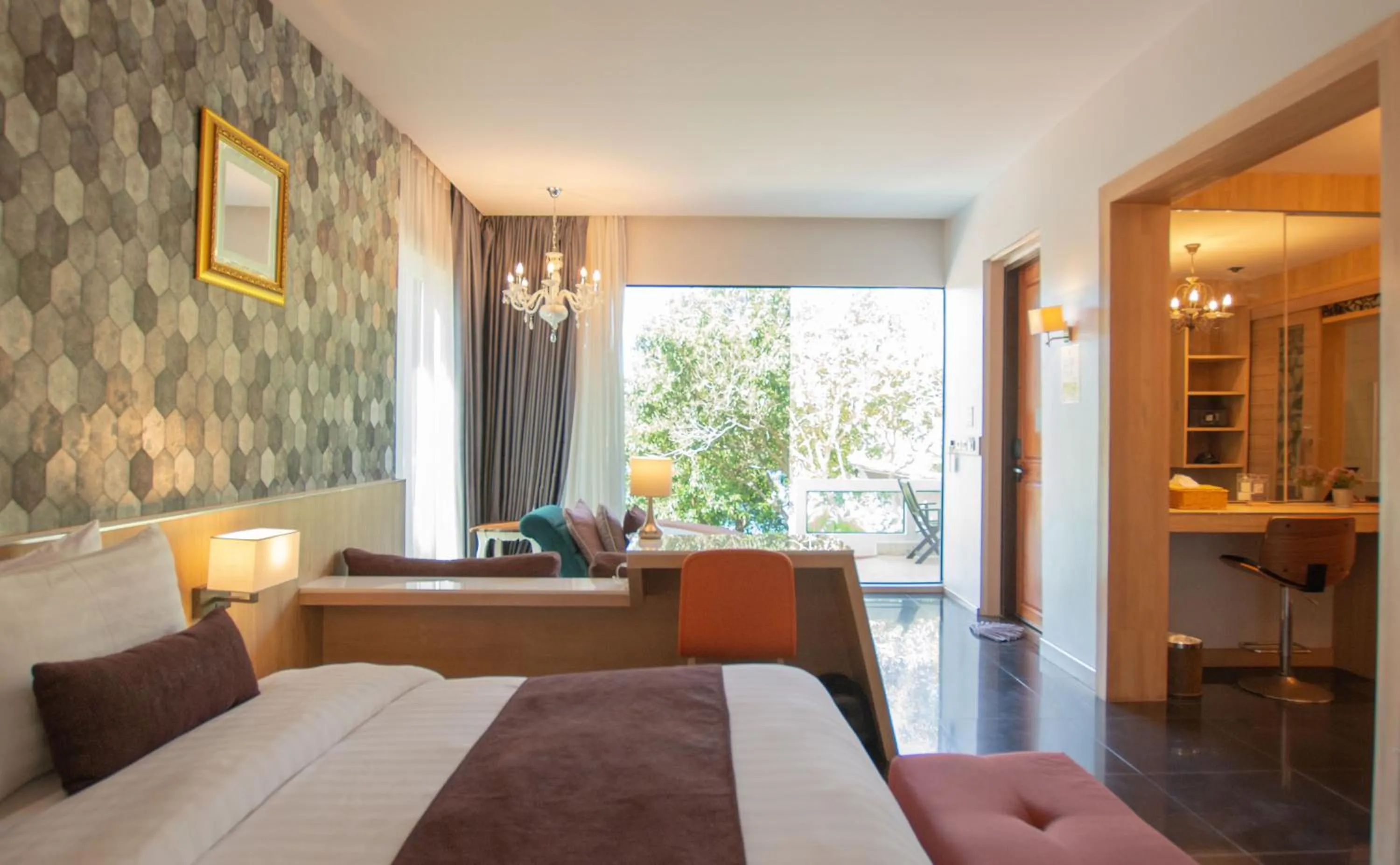 Bed in Cocohut Beach Resort Koh Phangan