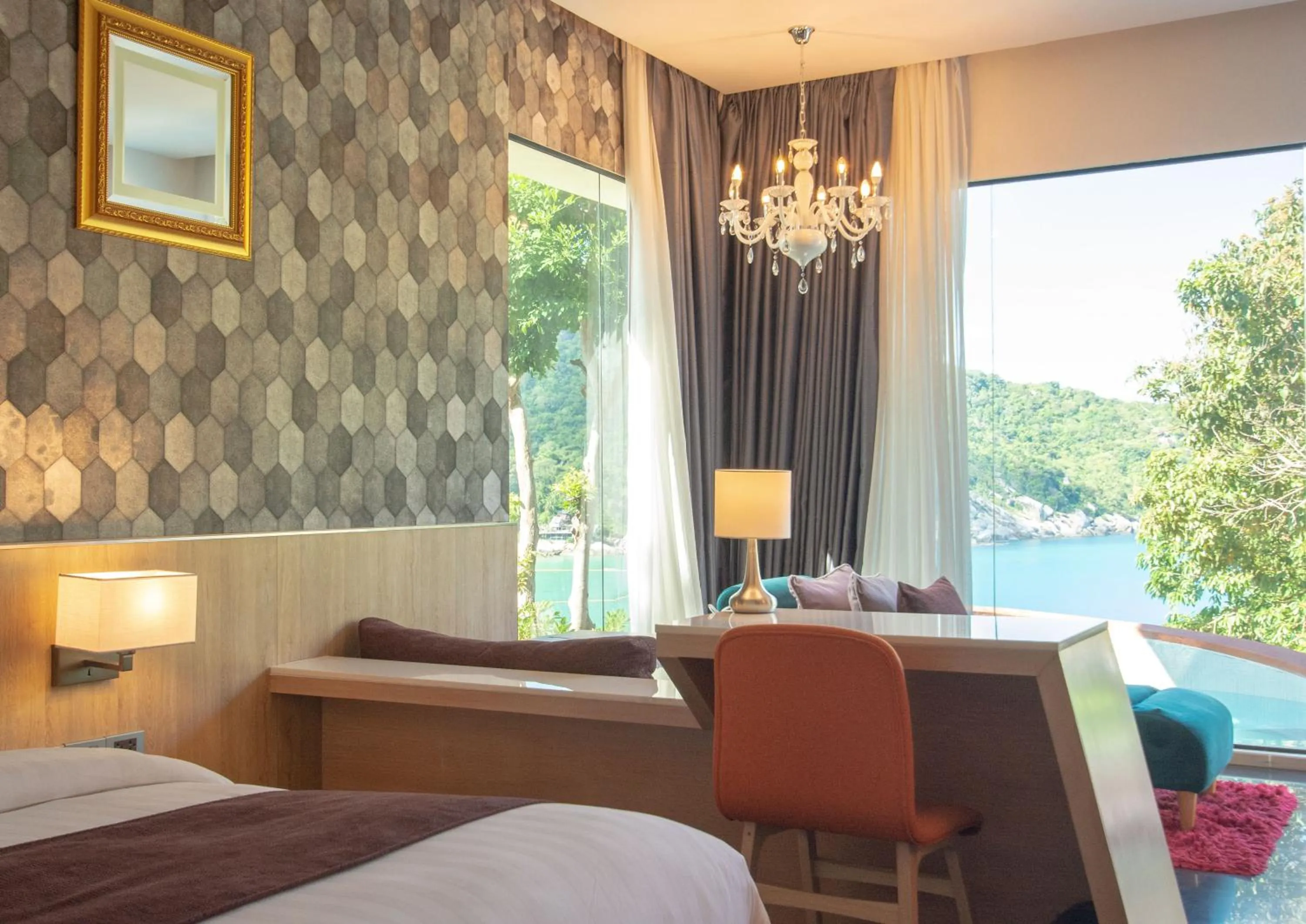 Bed in Cocohut Beach Resort Koh Phangan