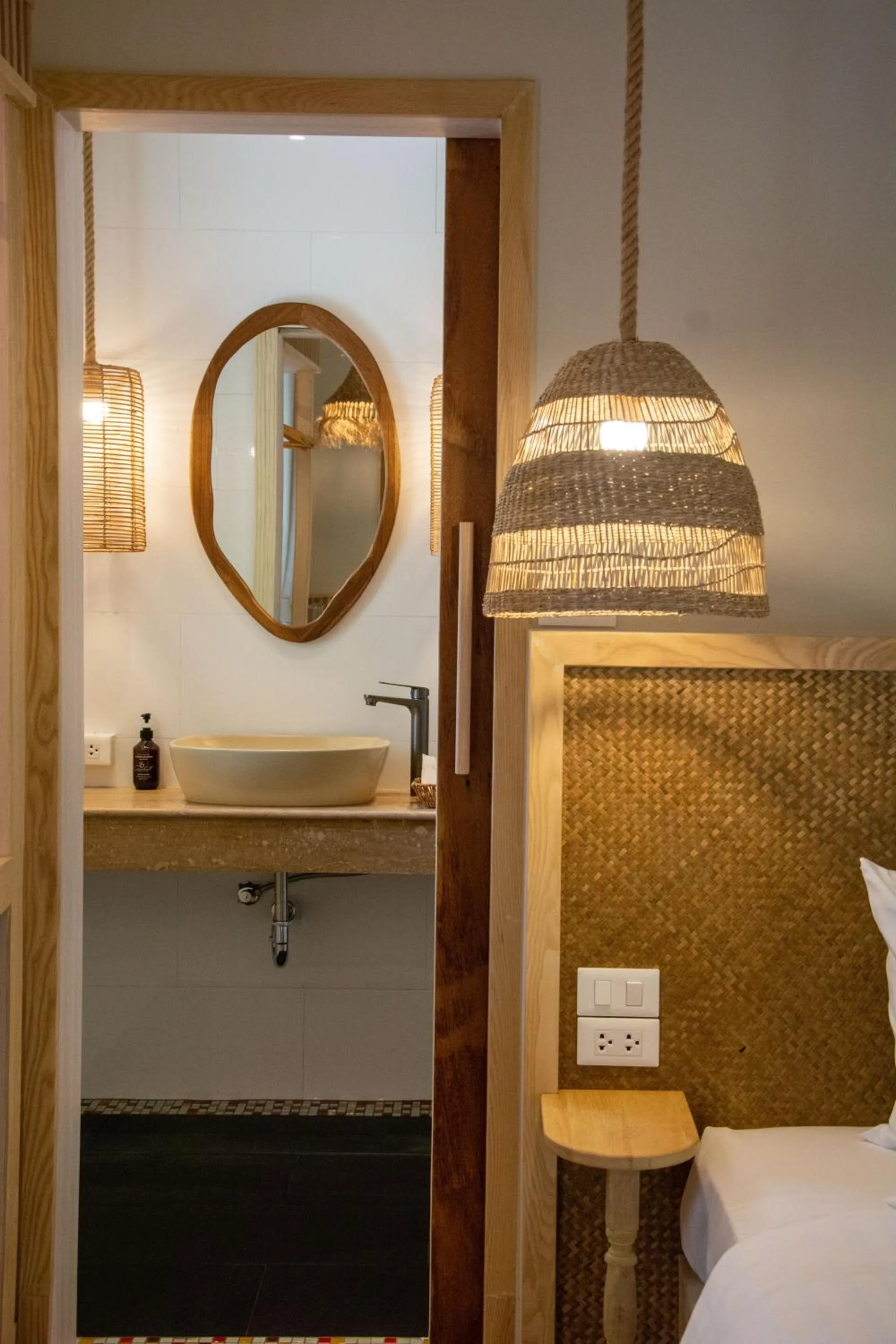 Bed in Cocohut Beach Resort Koh Phangan