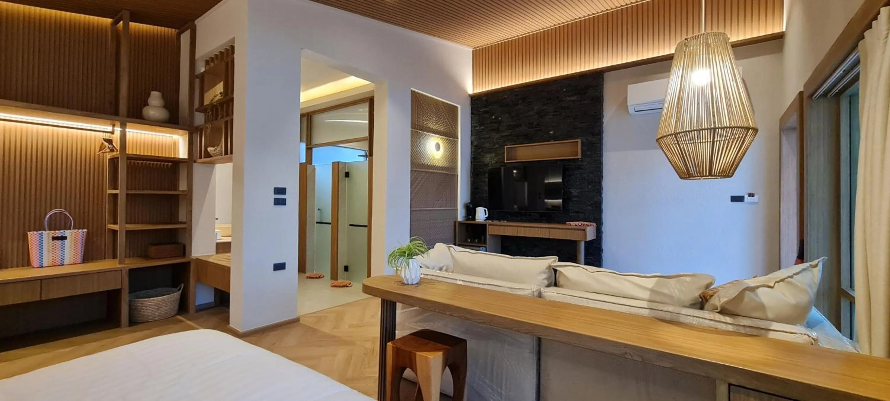 Bed in Cocohut Beach Resort Koh Phangan