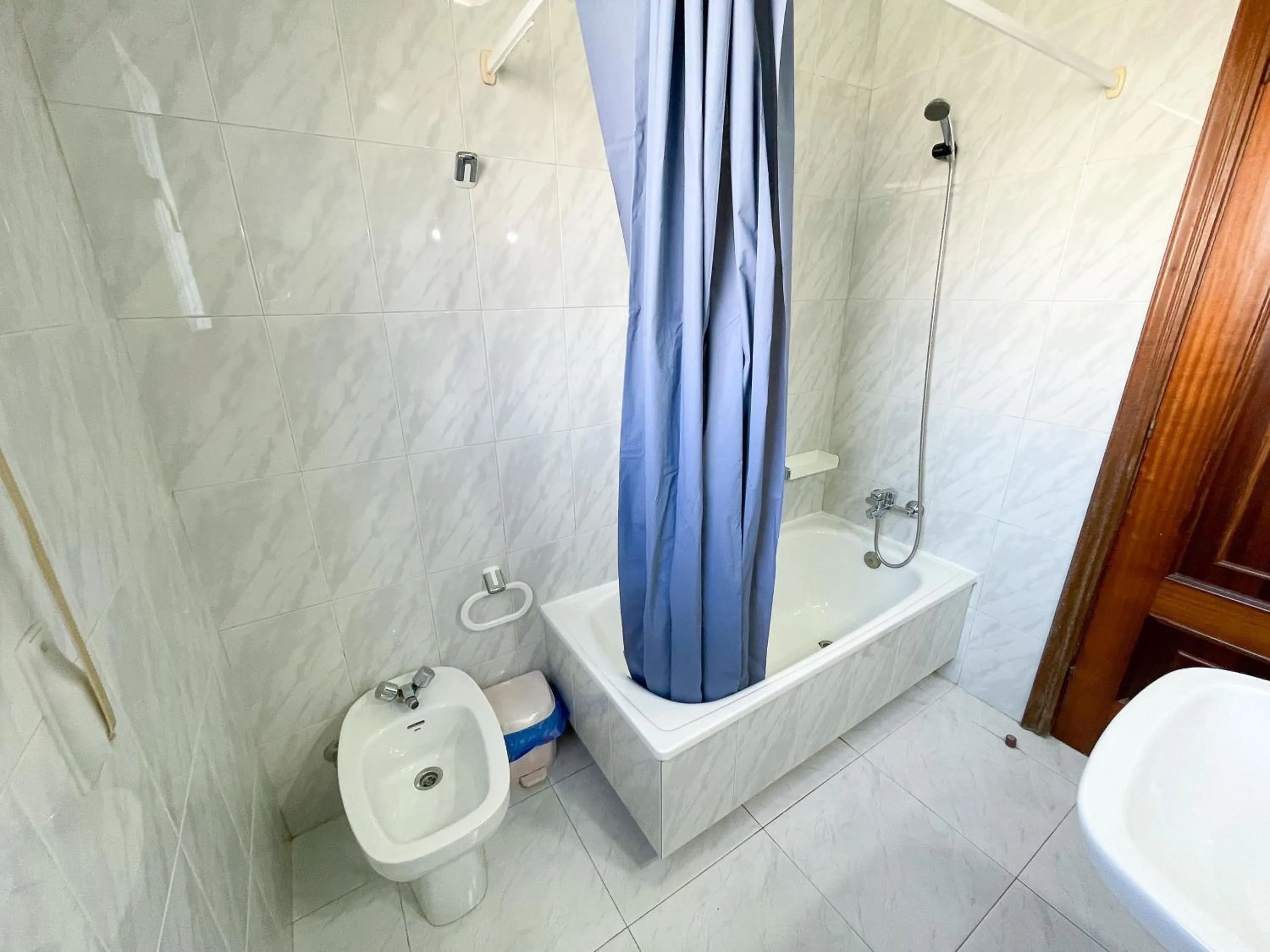 Bathroom in Apartamentos Revo Salinas 3000