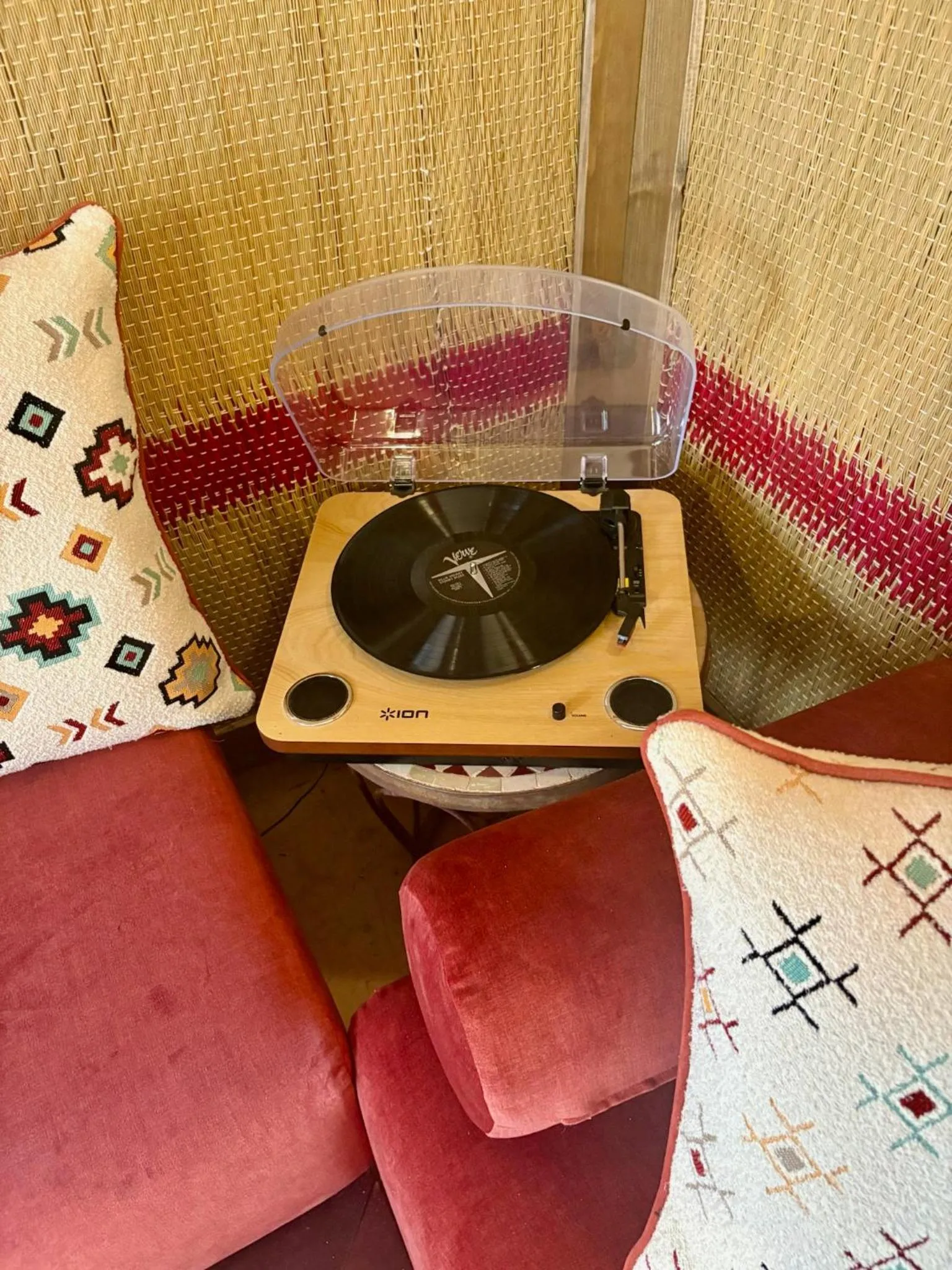 Library in Riad la Cigale