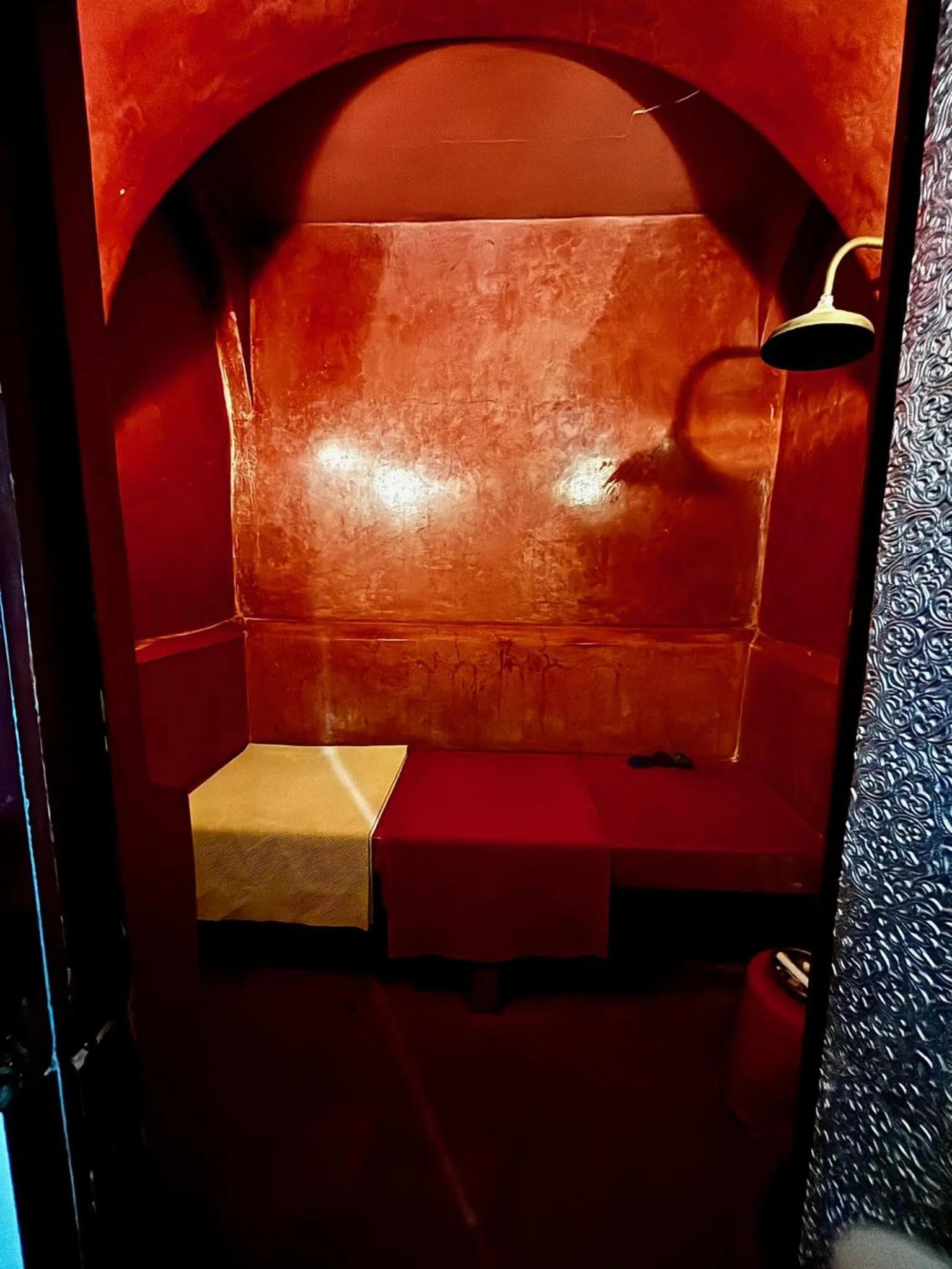 Steam room in Riad la Cigale