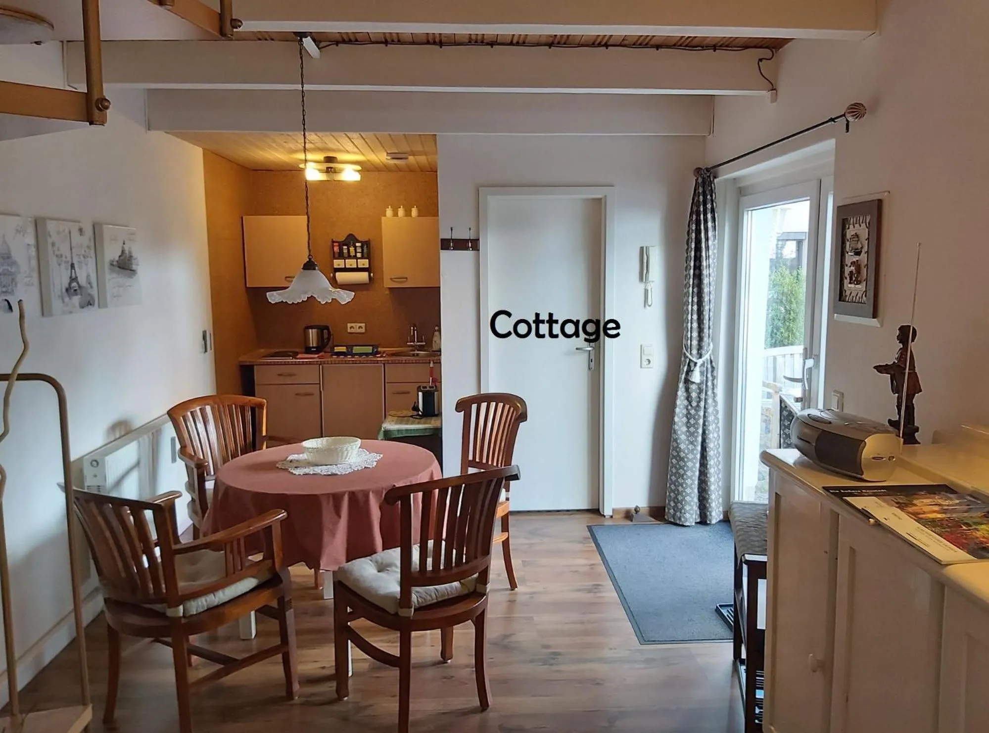 Food and drinks in City-Ferienwohnungen-Dresden - zentral gelegen im Haus Louisenstrasse 11 - Dresden-Neustadt