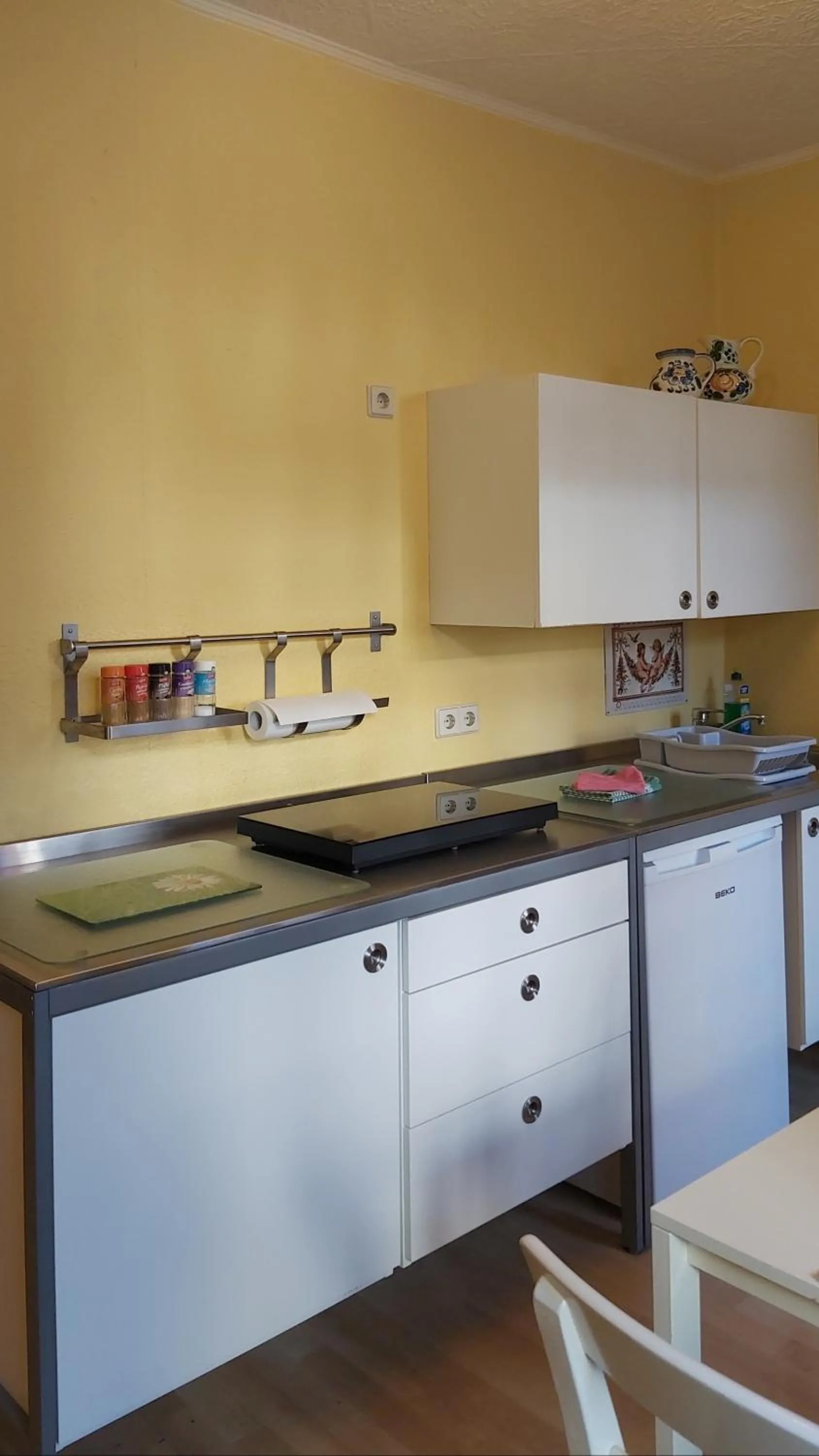 kitchen in City-Ferienwohnungen-Dresden - zentral gelegen im Haus Louisenstrasse 11 - Dresden-Neustadt