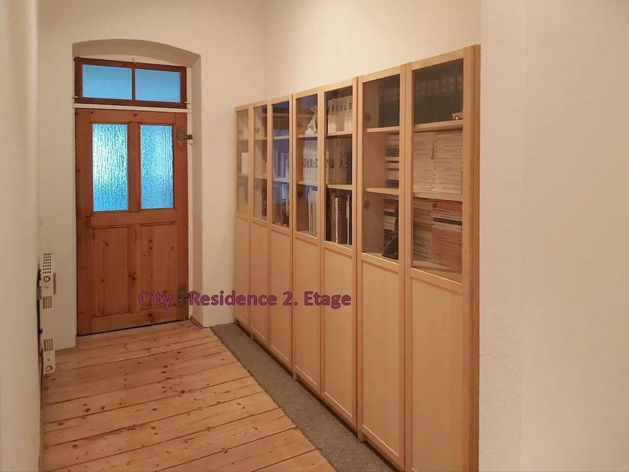 Library in City-Ferienwohnungen-Dresden - zentral gelegen im Haus Louisenstrasse 11 - Dresden-Neustadt