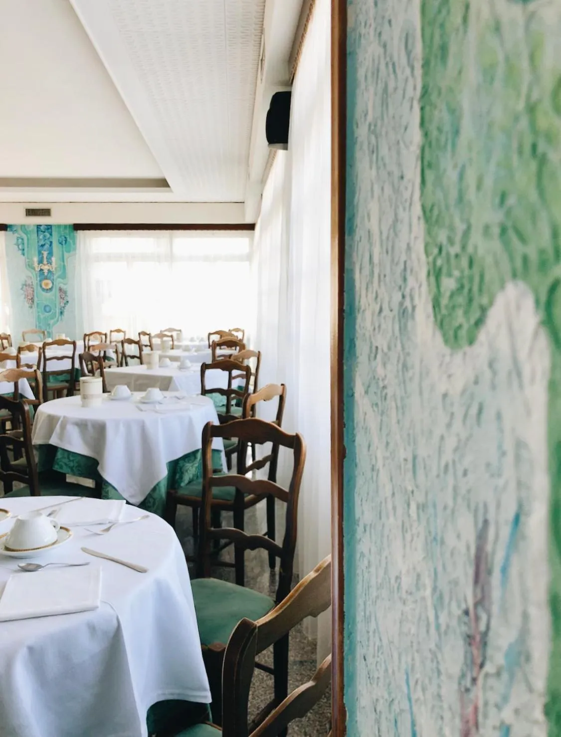 Restaurant/places to eat in Golf & Beach Hotel