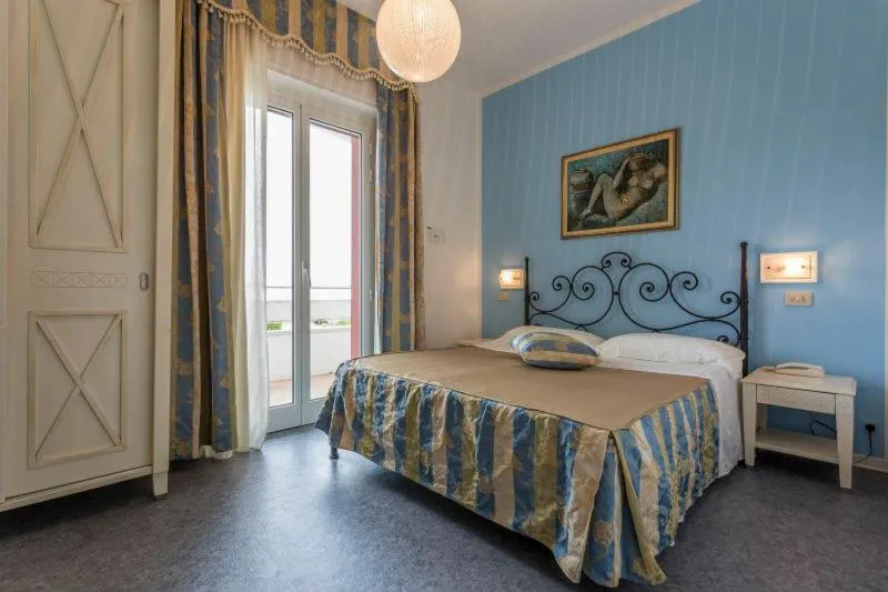 Photo of the whole room in Golf & Beach Hotel