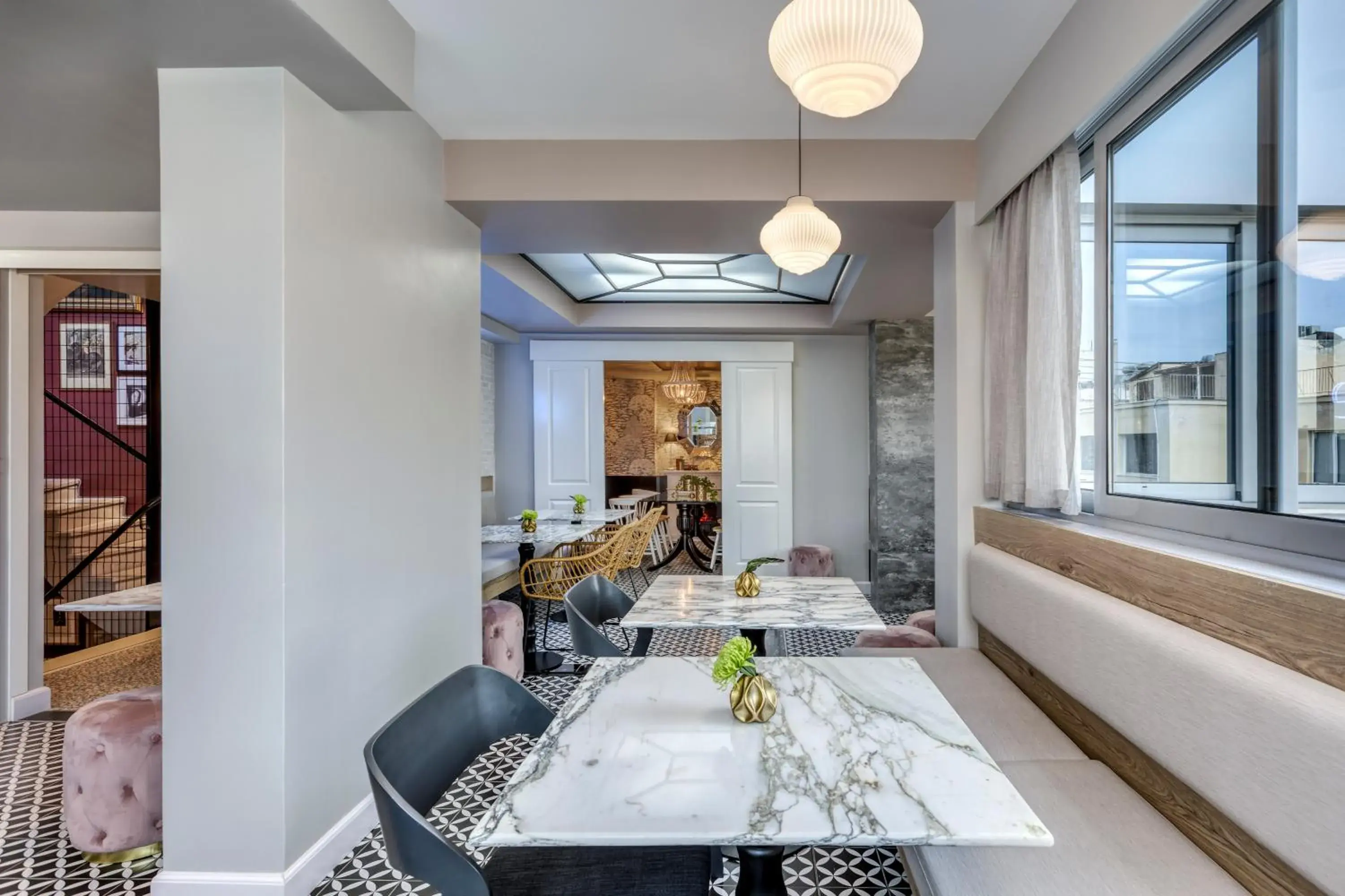 Lounge or bar in The Pinnacle Athens Lounge or bar in The Pinnacle Athens