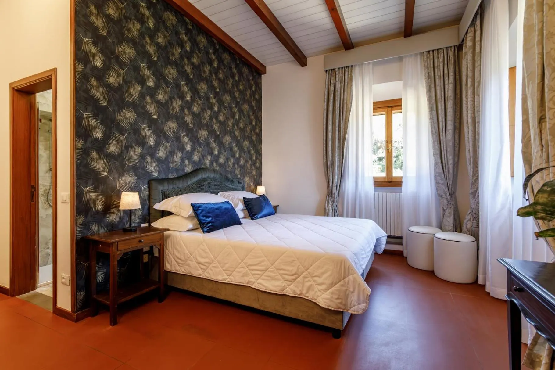 Photo of the whole room, Bed in Agriturismo Villa Godenano - Pool&Restaurant