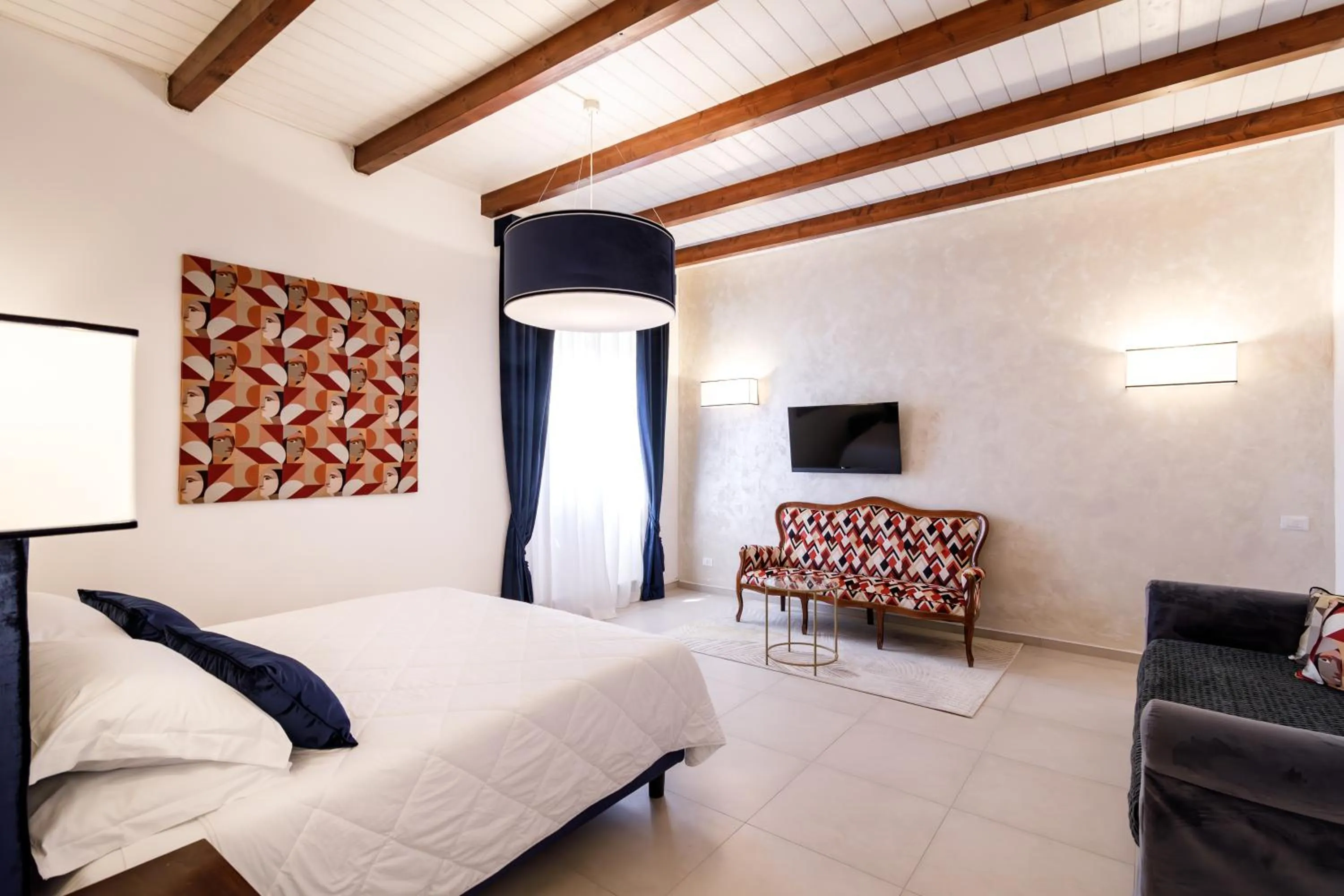 Photo of the whole room, Bed in Agriturismo Villa Godenano - Pool&Restaurant