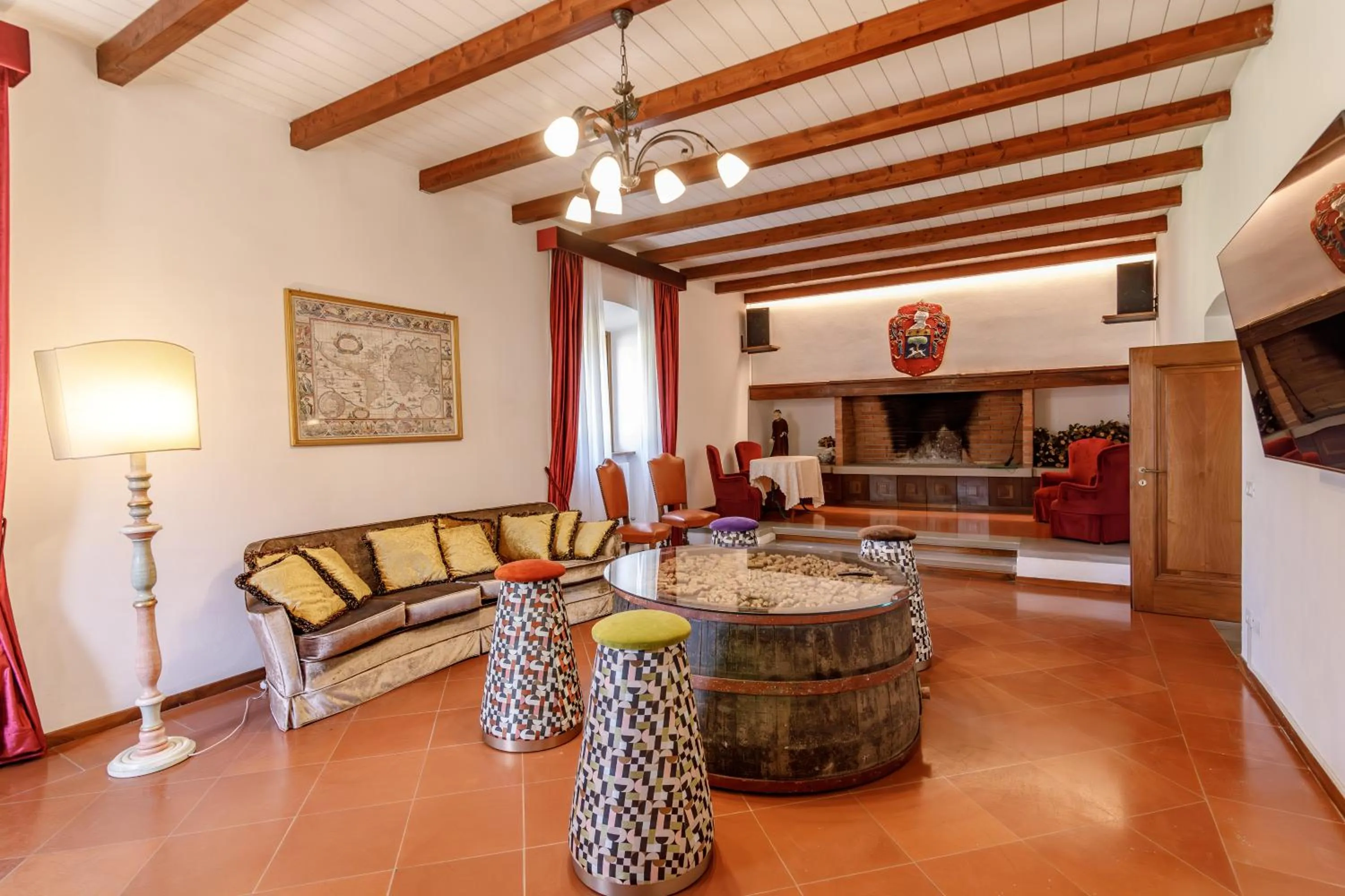 furniture in Agriturismo Villa Godenano - Pool&Restaurant