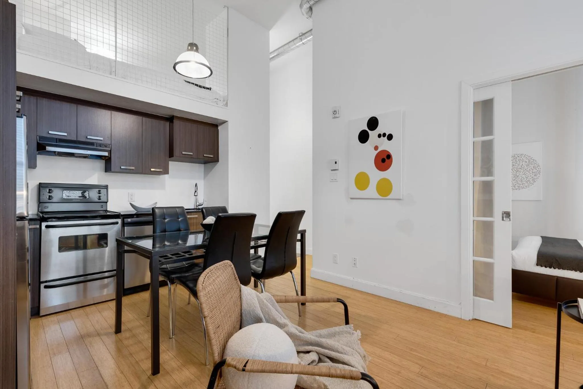 Kitchen or kitchenette in LiV MTL Main