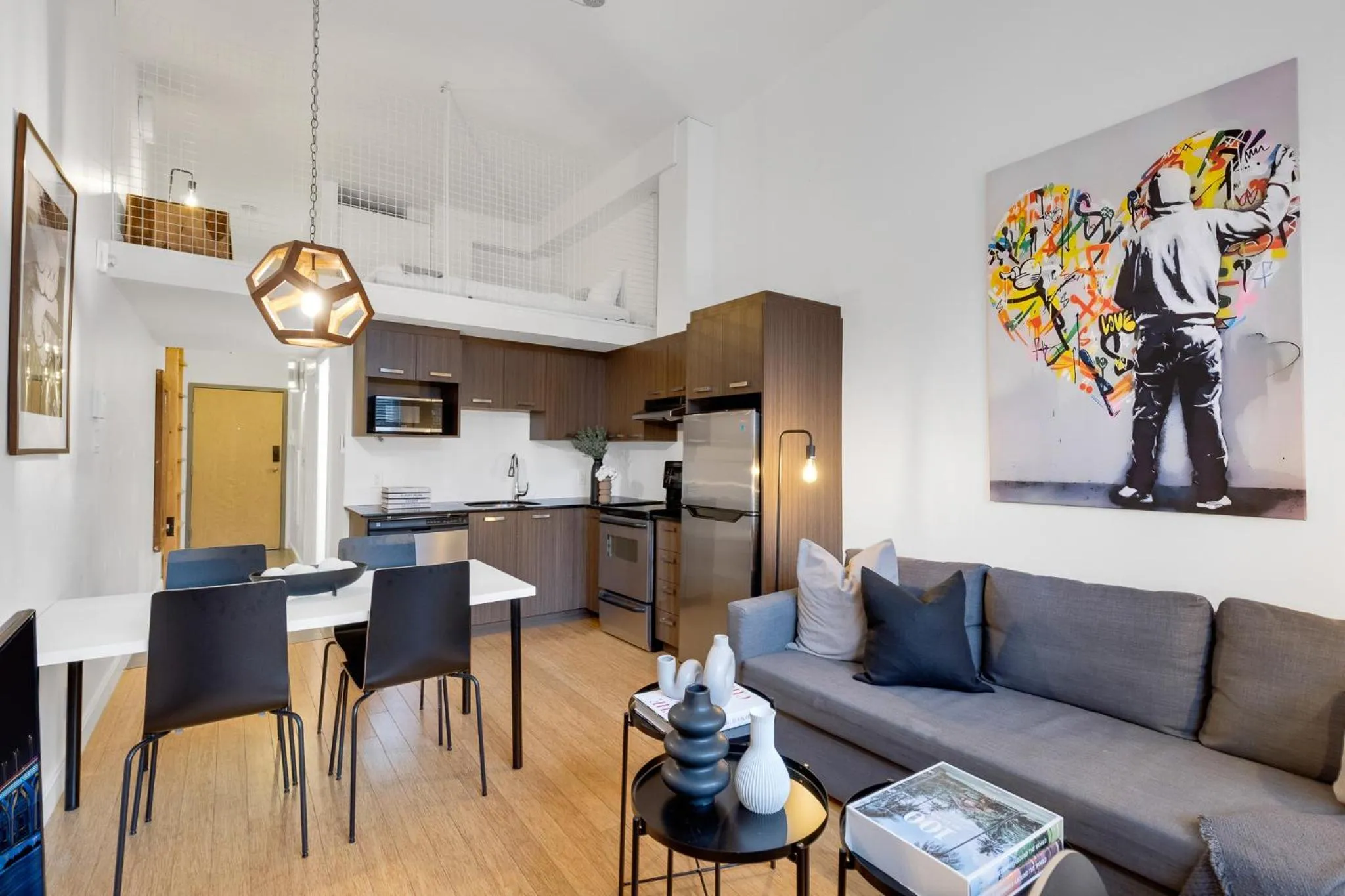 Kitchen or kitchenette in LiV MTL Main