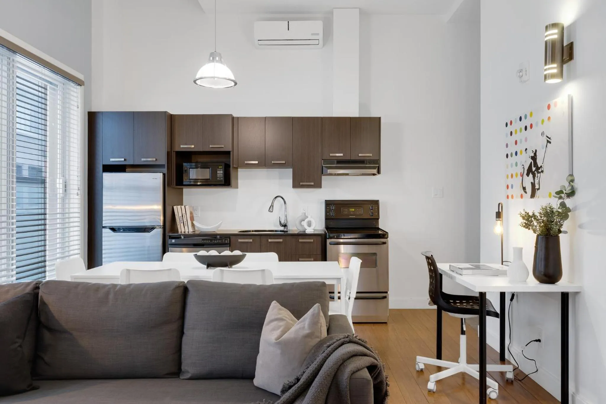 Kitchen or kitchenette in LiV MTL Main