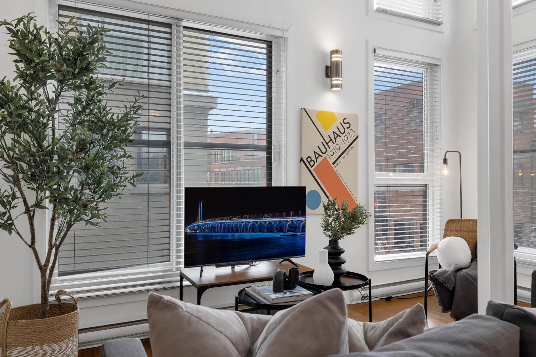 TV and multimedia in LiV MTL Main