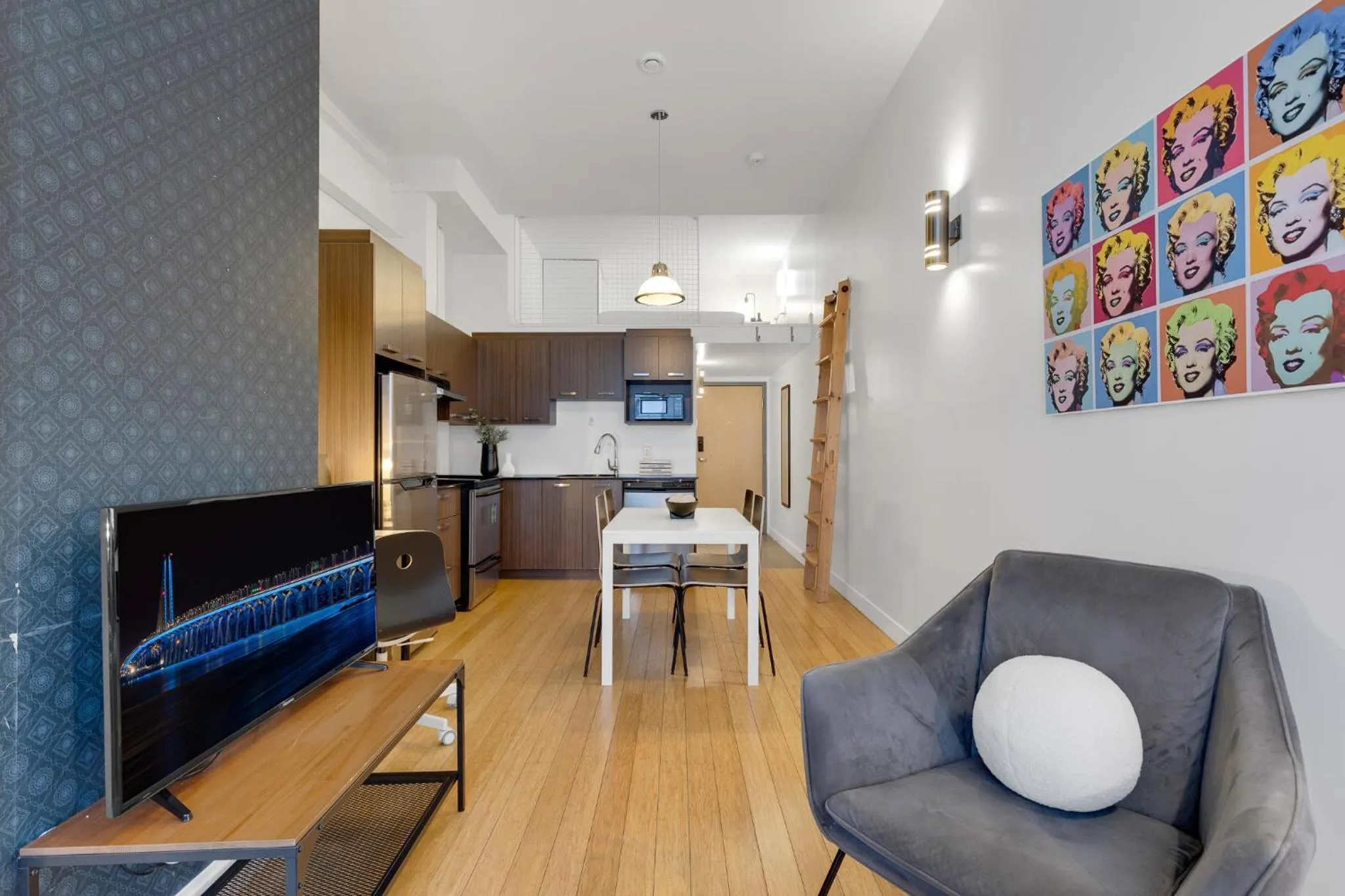 TV and multimedia in LiV MTL Main