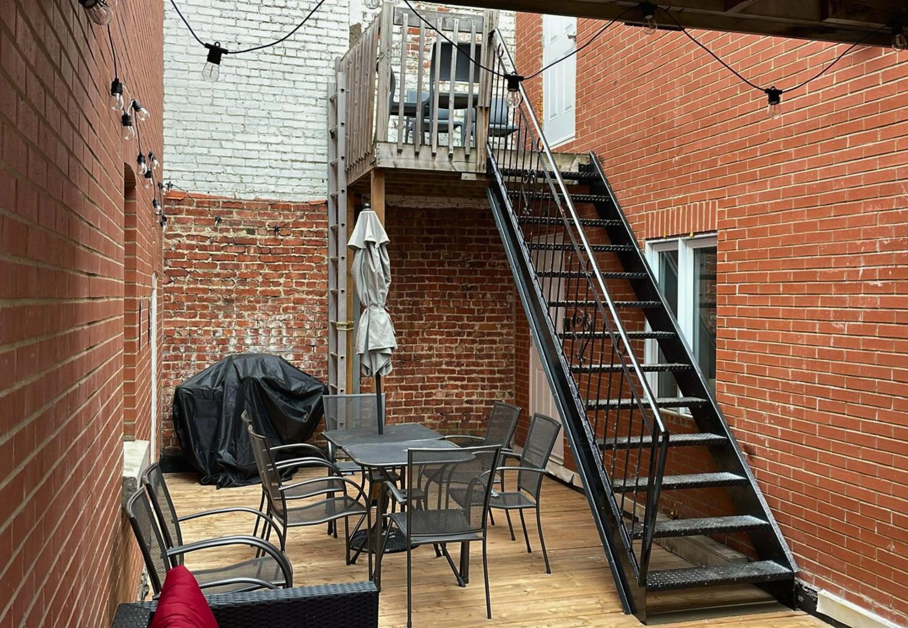 Patio in LiV MTL Chic