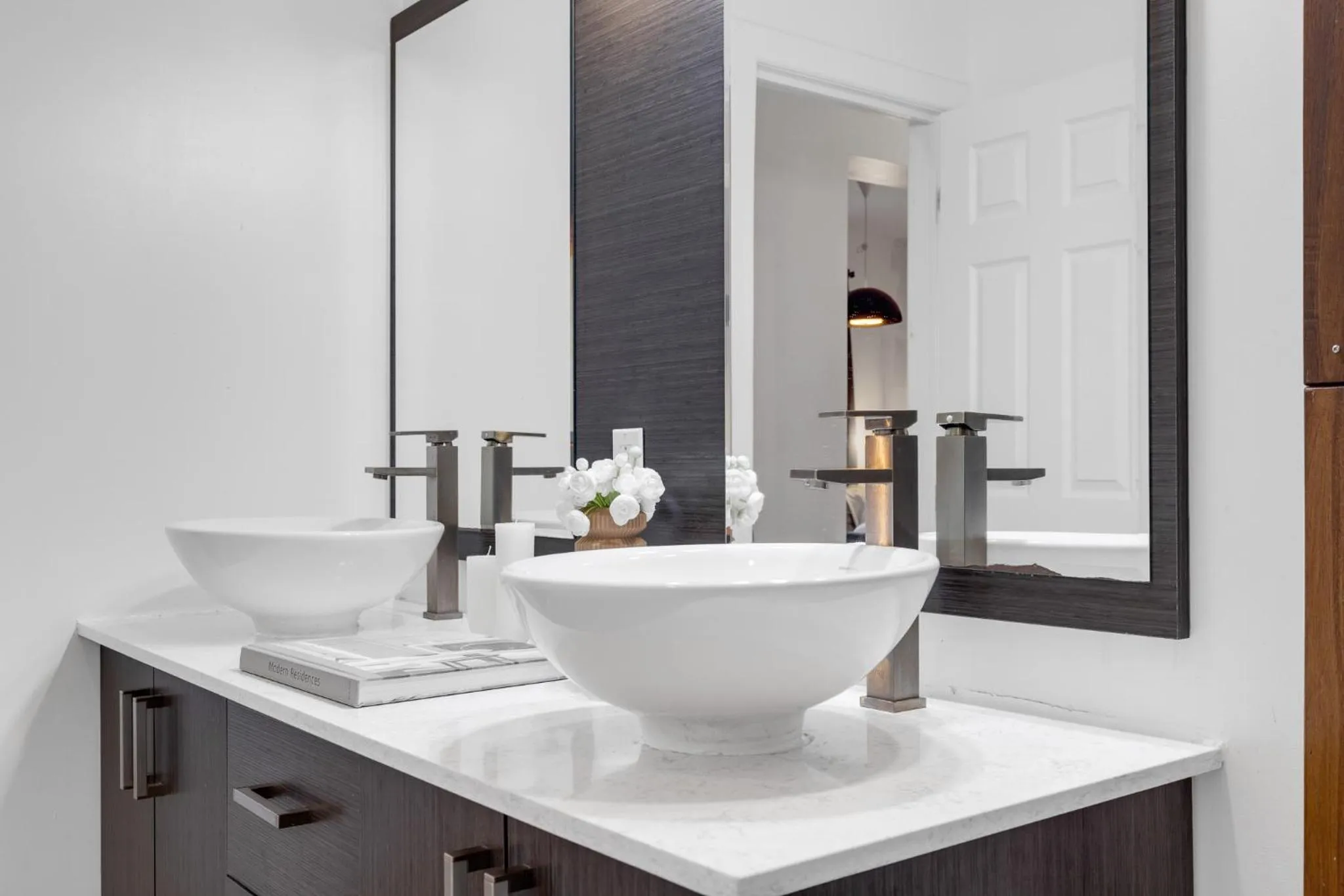 Bathroom in LiV MTL Chic