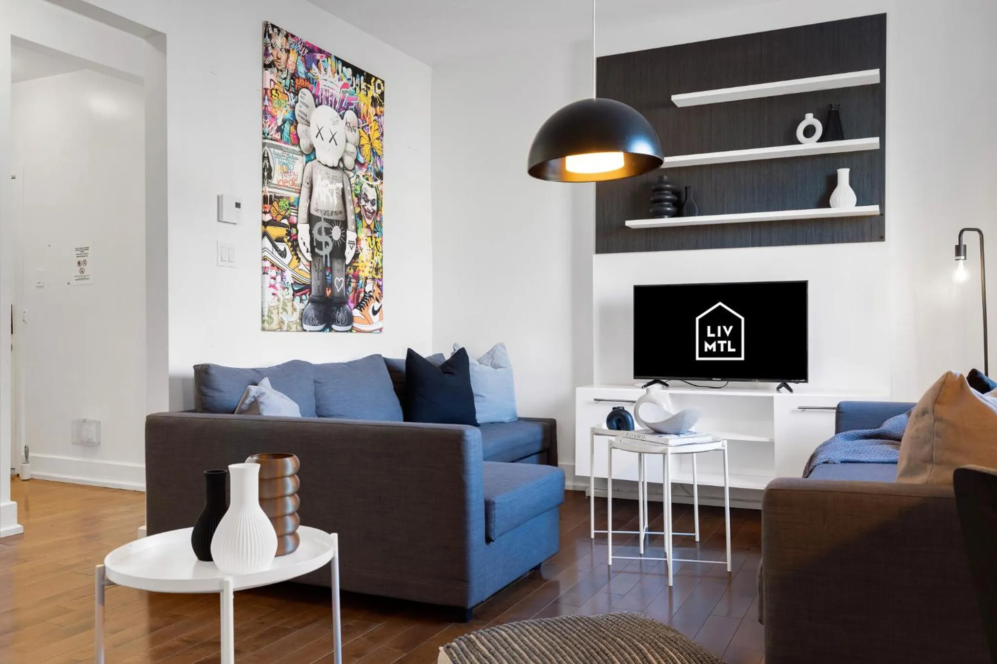 TV and multimedia in LiV MTL Chic