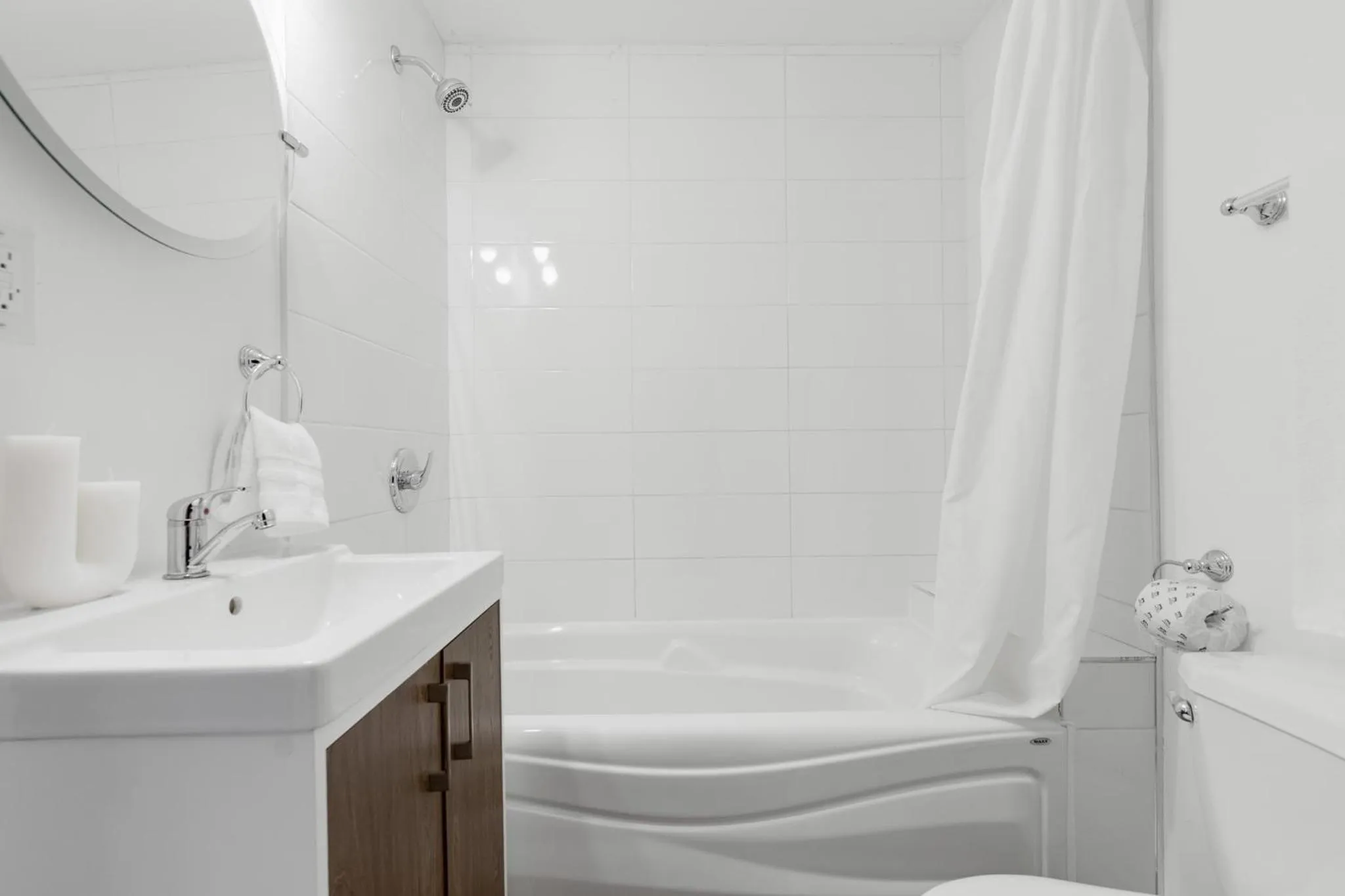 Shower in LiV MTL MTL