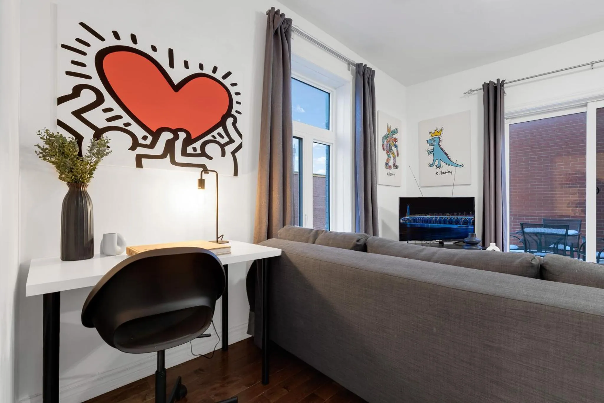 Communal lounge/ TV room in LiV MTL MTL